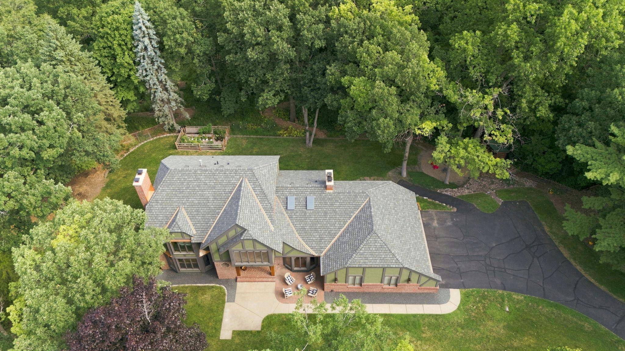 8493 133rd ST W, Apple Valley, MN 55124