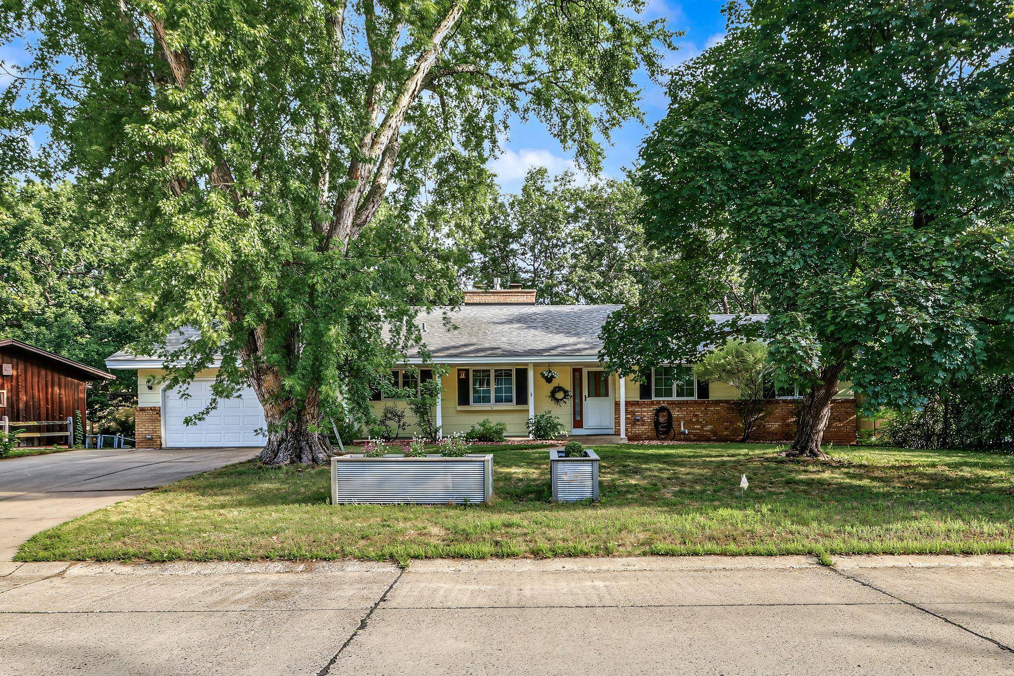 2325 Argonne DR NE, Columbia Heights, MN 55421