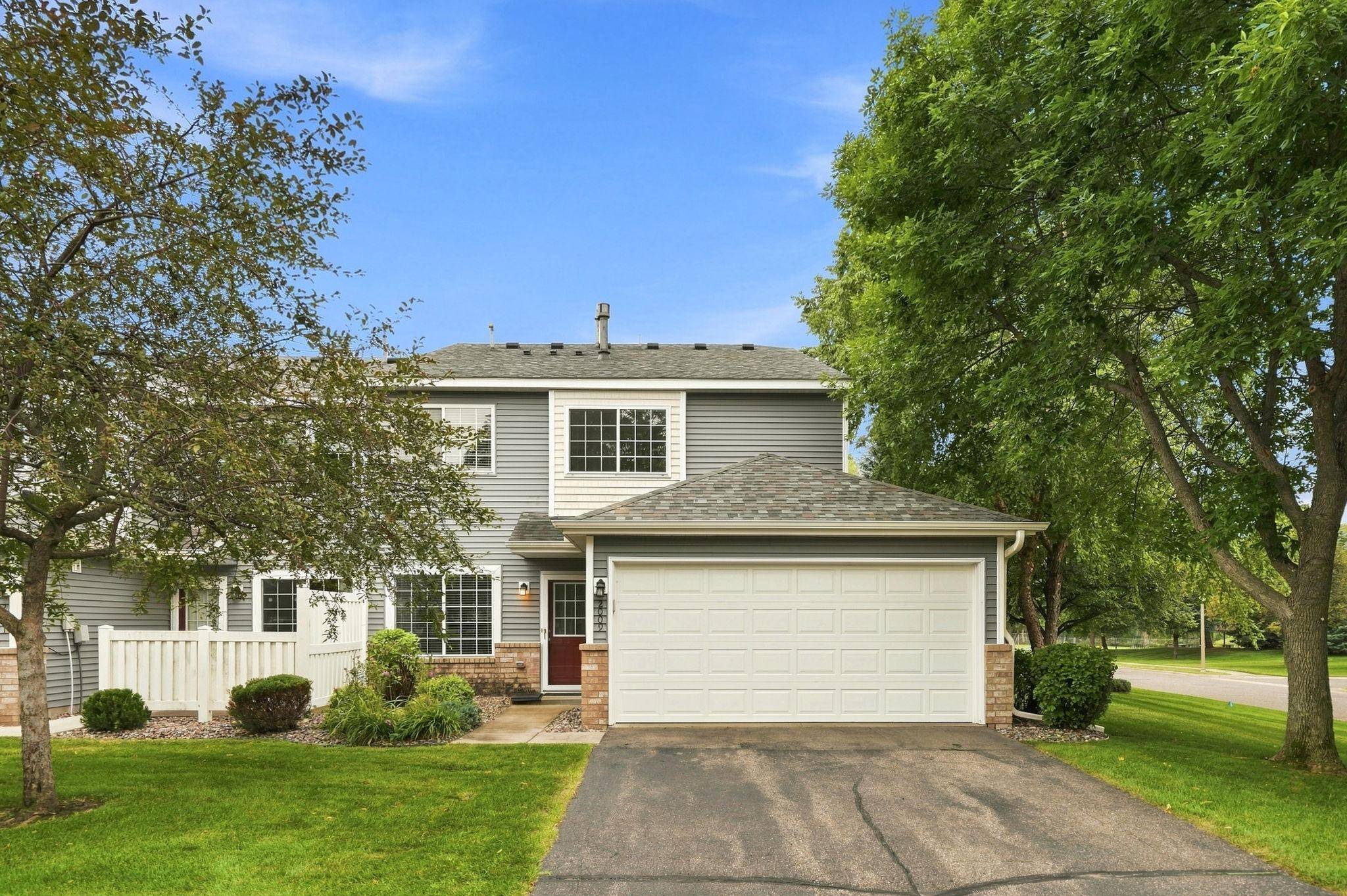2009 Gresham AVE N #19, Oakdale, MN 55128