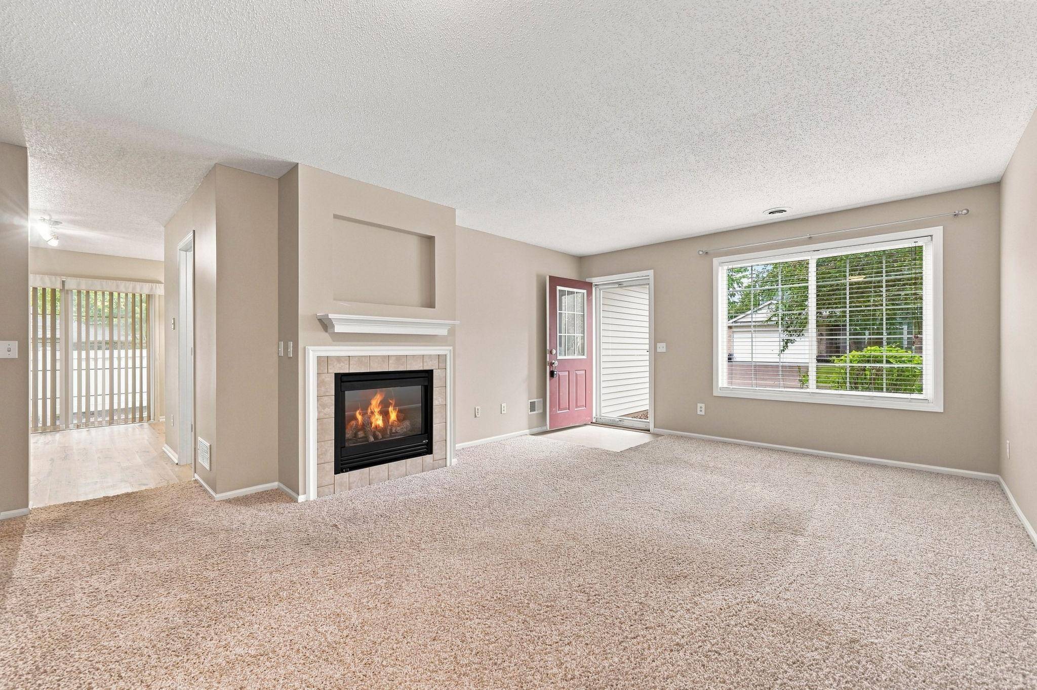 2009 Gresham AVE N #19, Oakdale, MN 55128