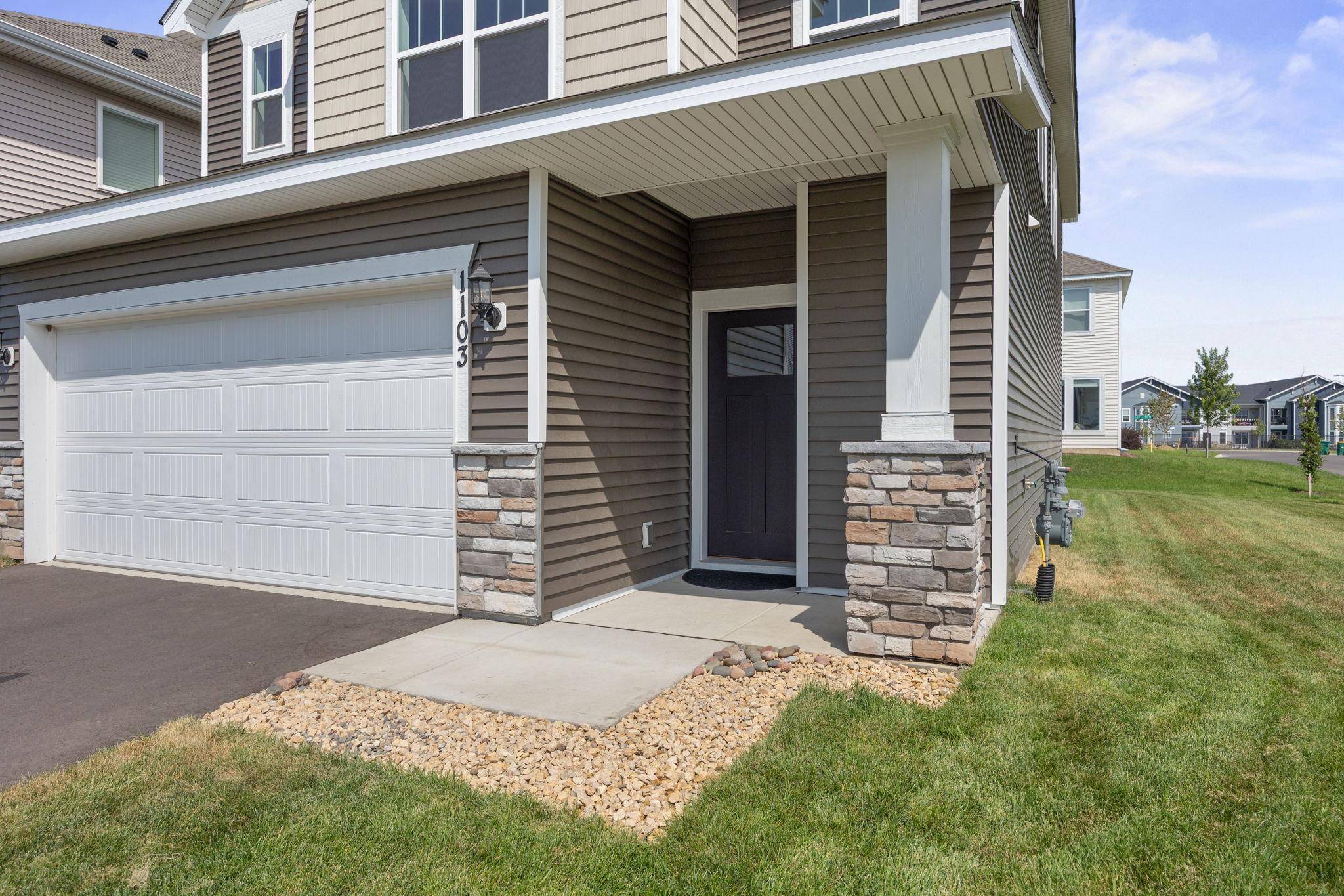 1103 150th ST W, Rosemount, MN 55068