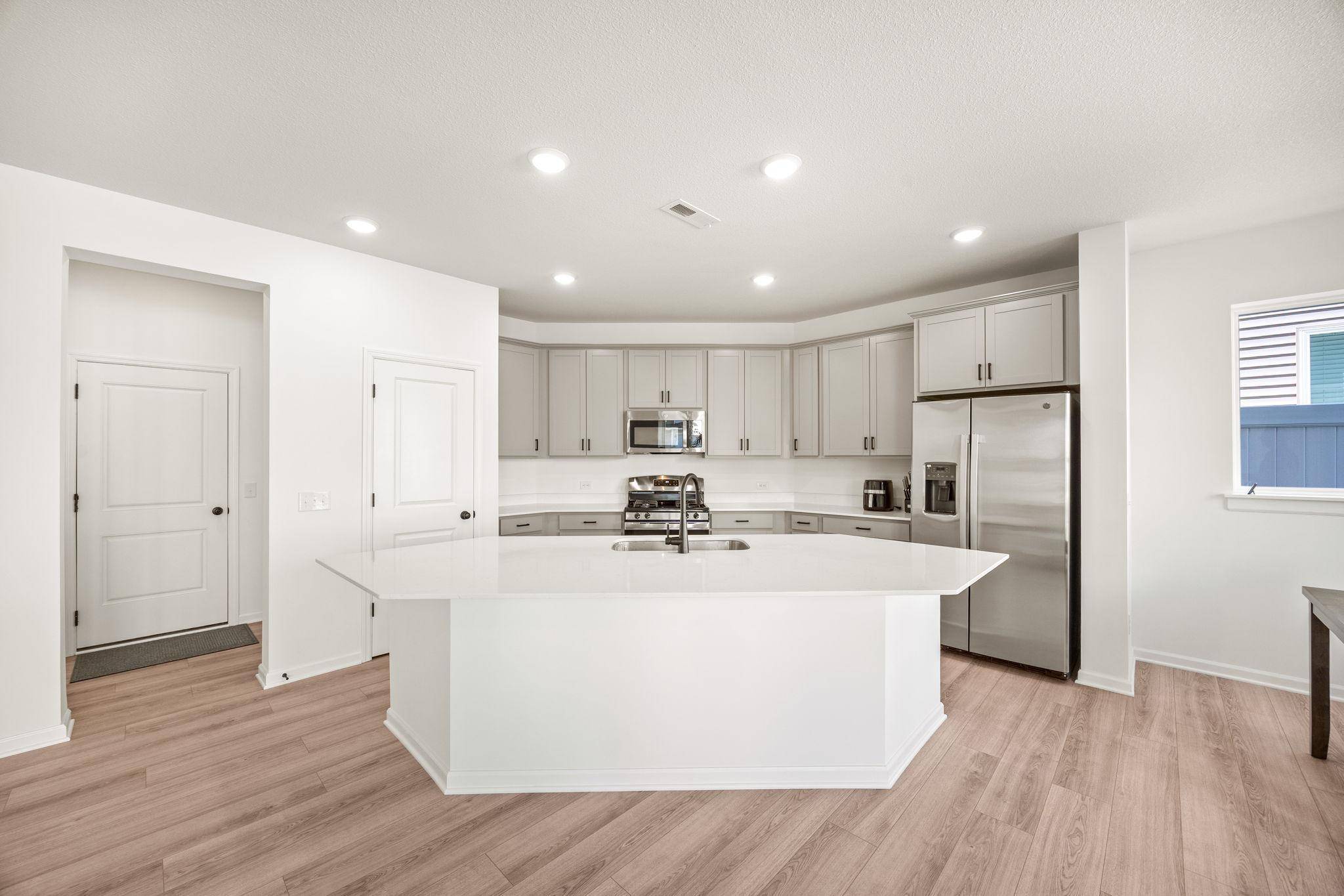 1103 150th ST W, Rosemount, MN 55068