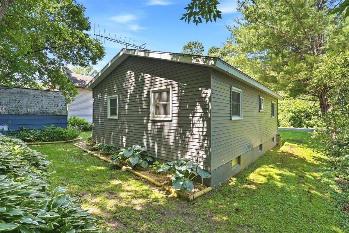 718 Wisconsin AVE, Amery, WI 54001