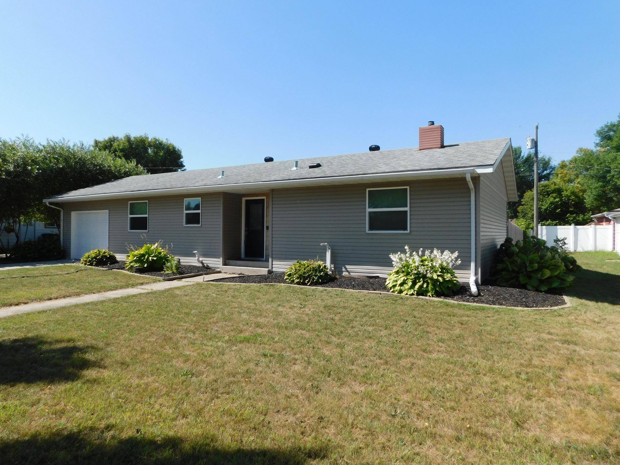 1017 17th ST N, Moorhead, MN 56560