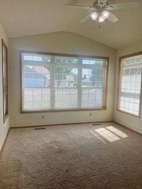 1905 Burr Oak DR #B, Austin, MN 55912