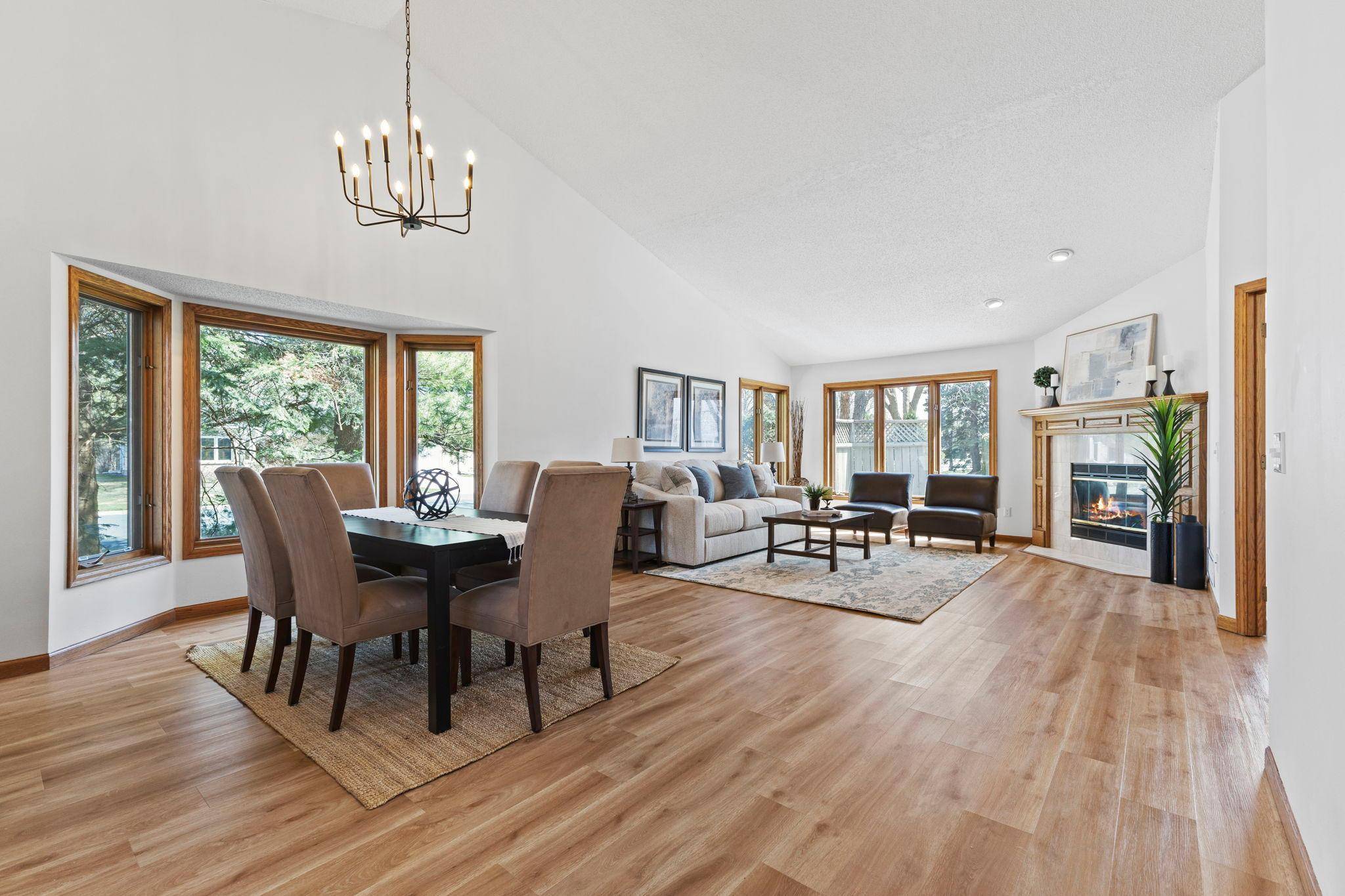 5619 Dunlap AVE N, Shoreview, MN 55126
