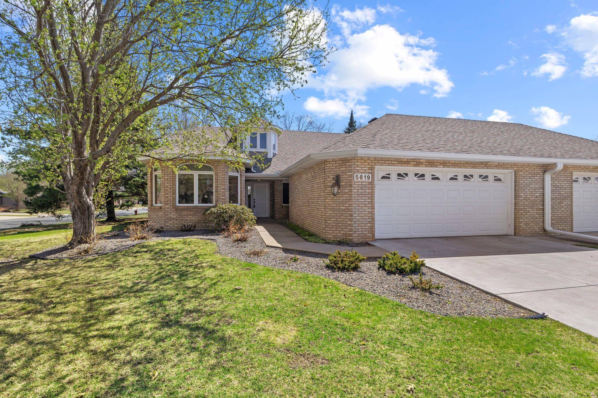 5619 Dunlap AVE N, Shoreview, MN 55126