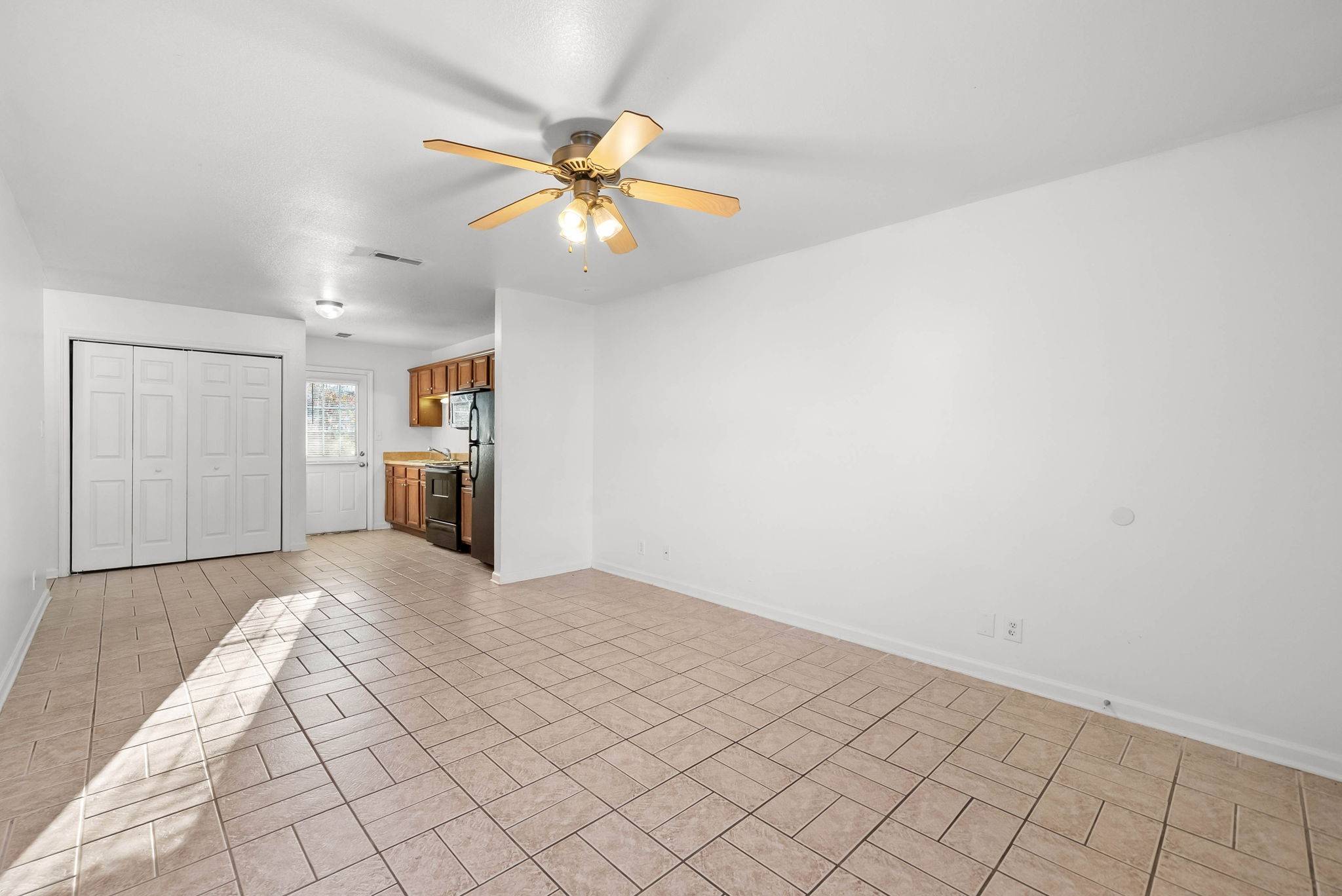 535 Lafayette Rd #F, Clarksville, TN 37042