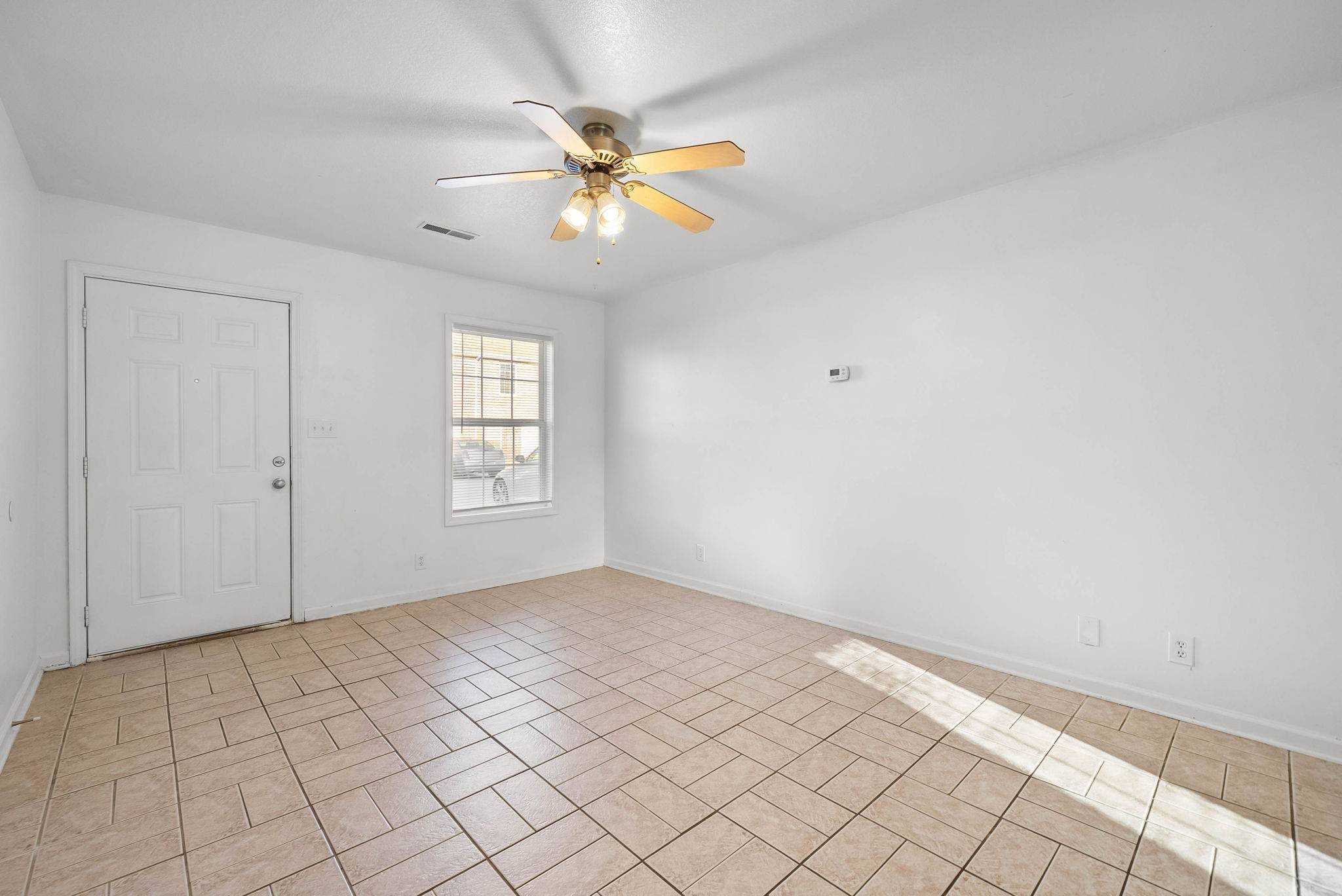 535 Lafayette Rd #F, Clarksville, TN 37042