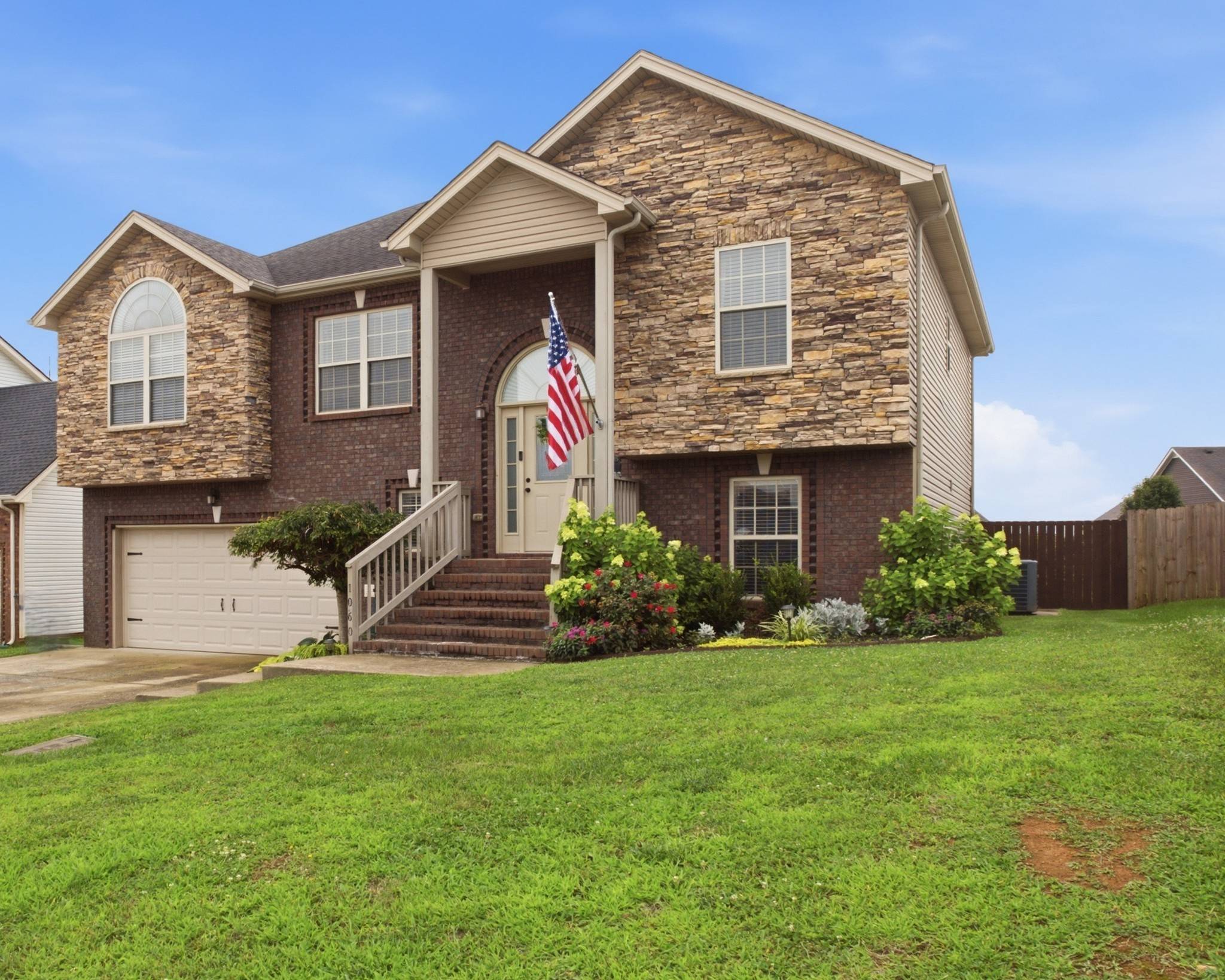 1060 Henry Place Blvd, Clarksville, TN 37042