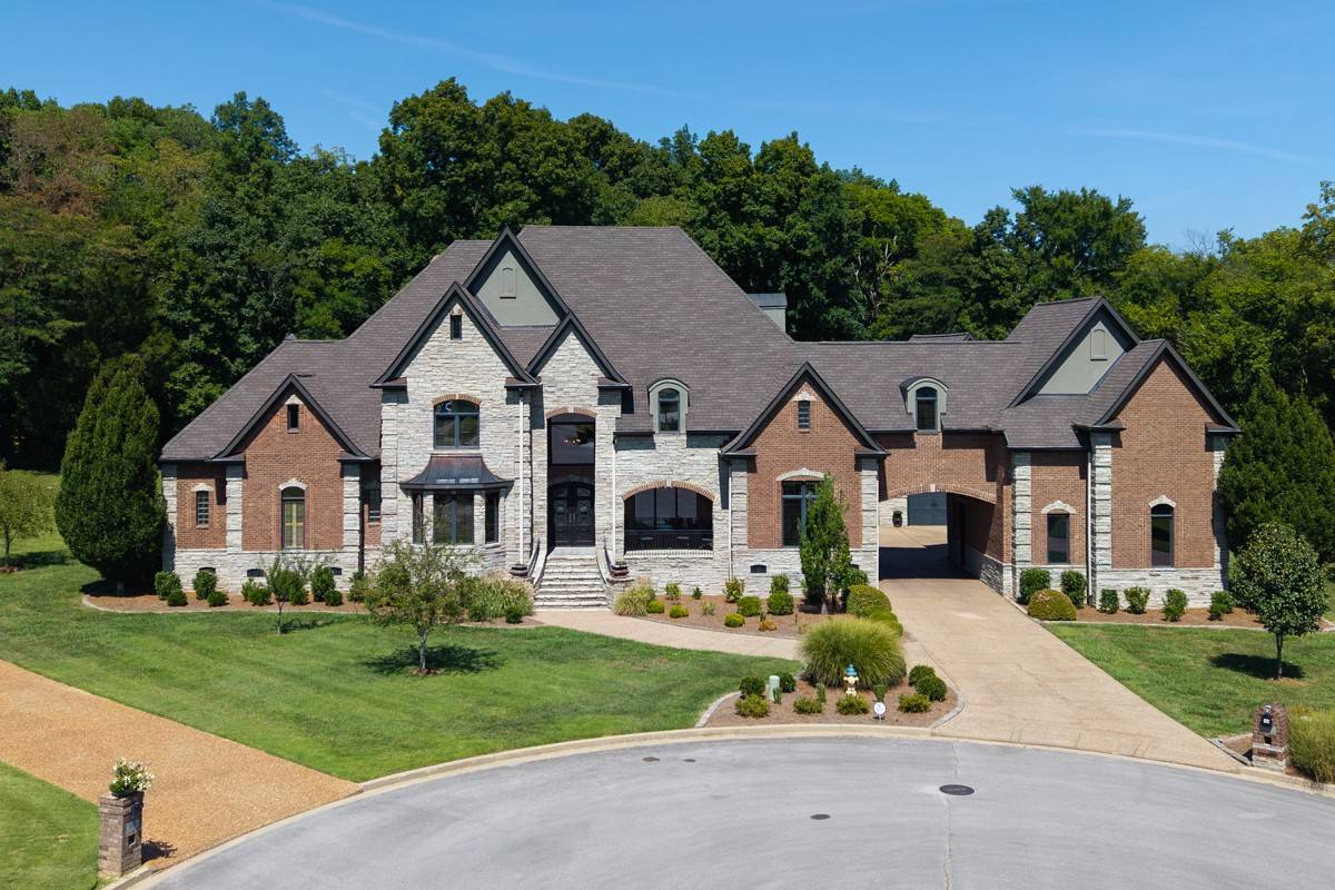 107 Glenhaven Ct, Lebanon, TN 37087