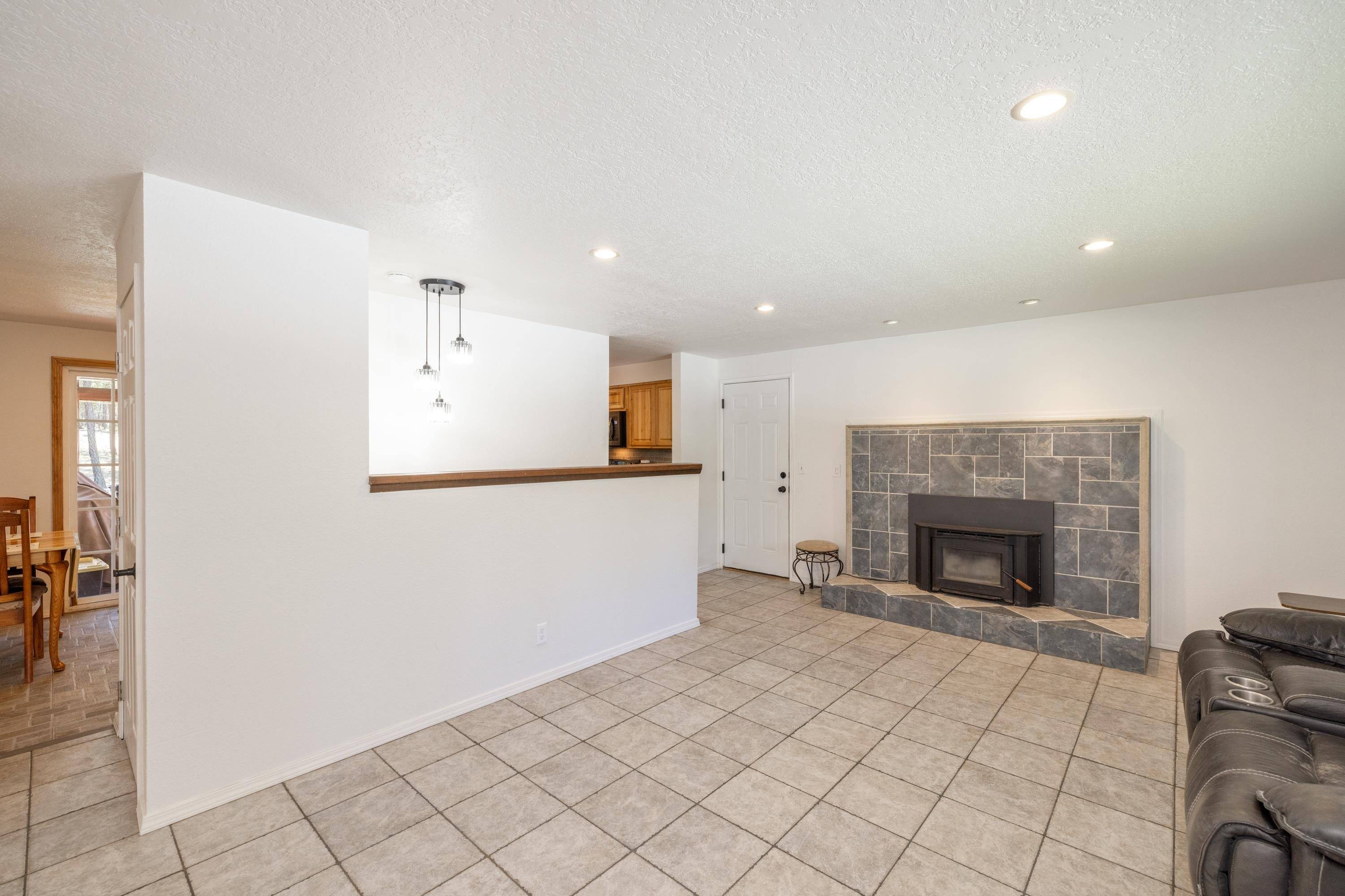 27615 W Long Lake Rd, Ford, WA 99013
