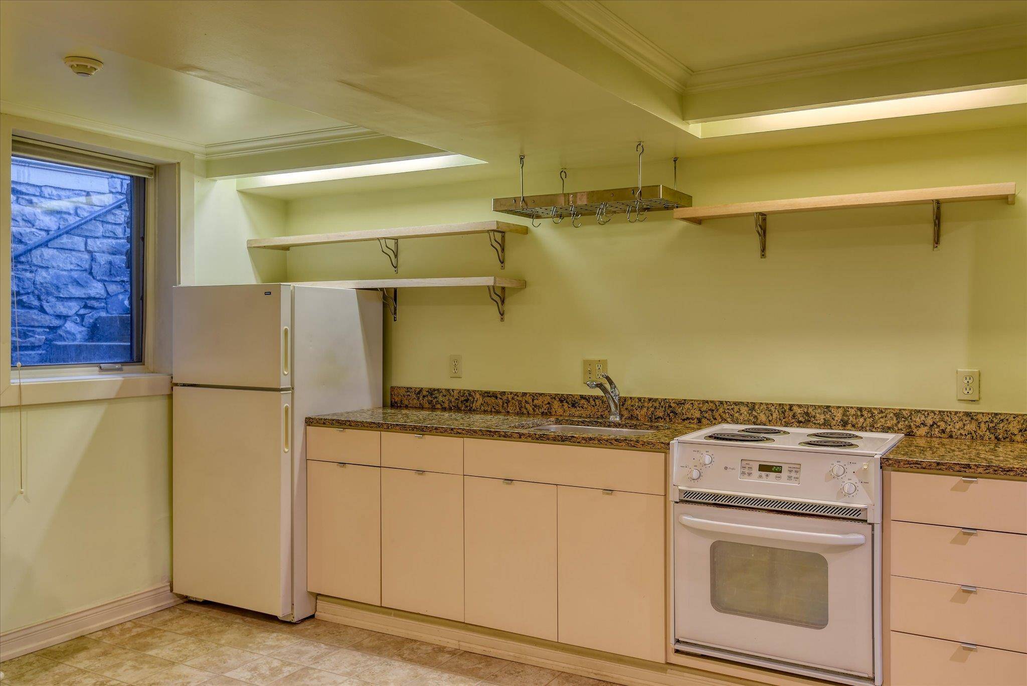 2425 W Pacific Ave #Unit 4, Spokane, WA 99201