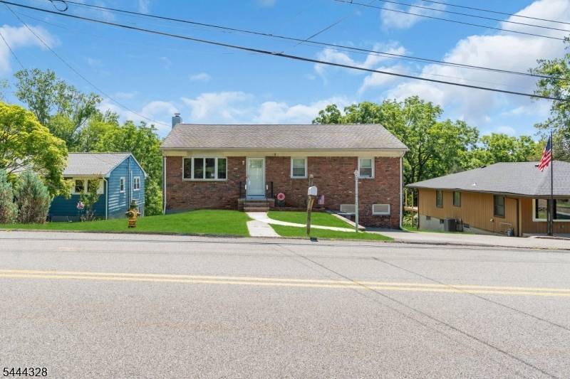 7 Cayuga Ave, Rockaway Twp., NJ 07866