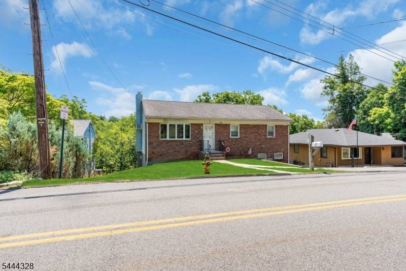 7 Cayuga Ave, Rockaway Twp., NJ 07866
