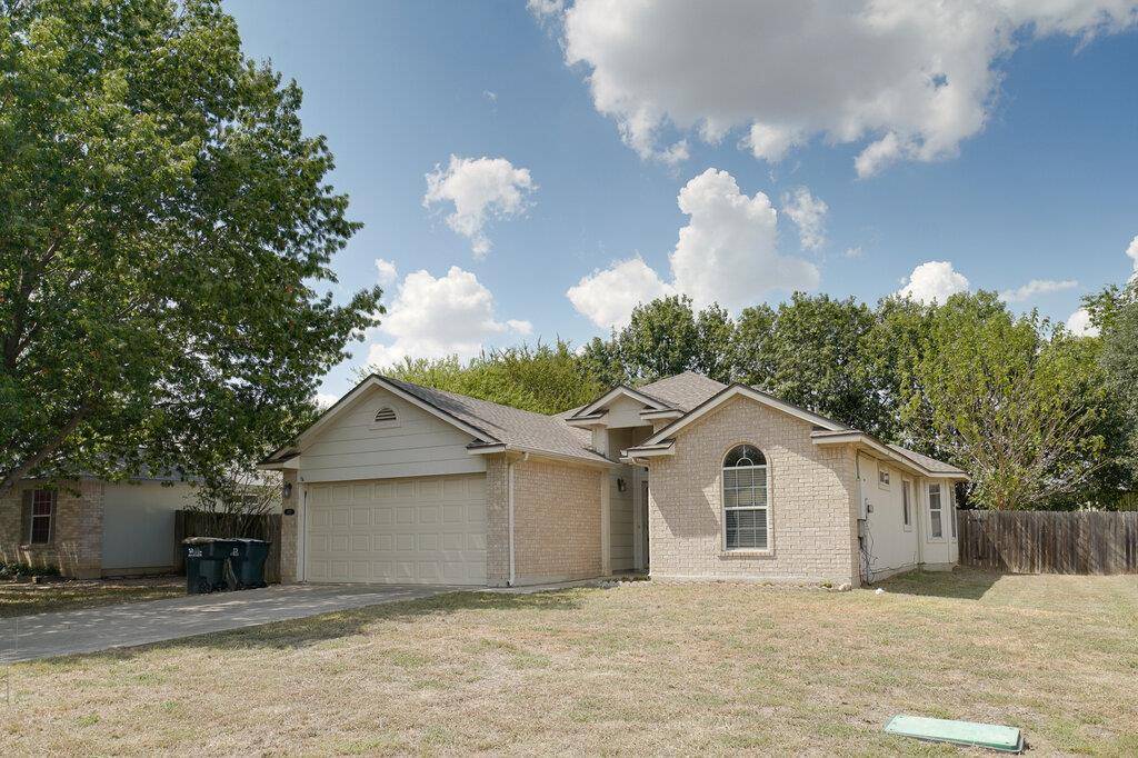 402 Hickory Tree DR, Georgetown, TX 78626