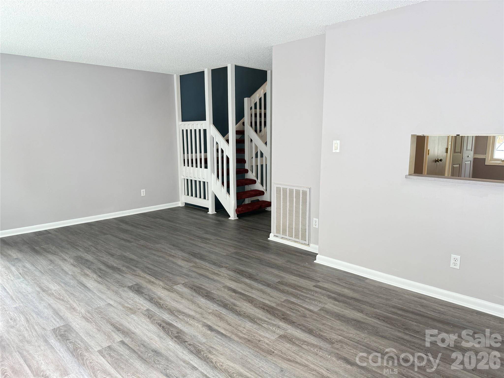 22 Hollybrook DR, Asheville, NC 28803