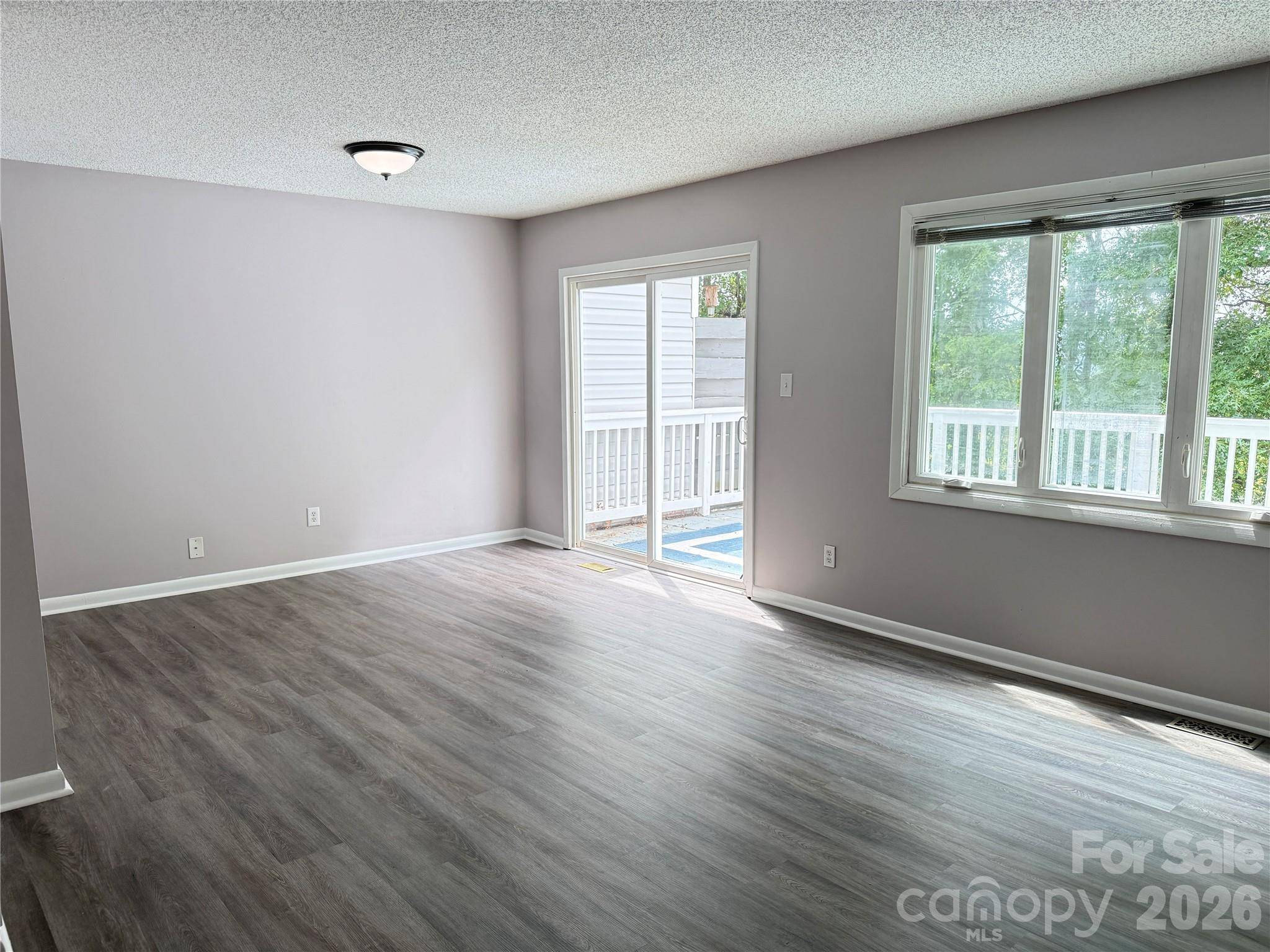 22 Hollybrook DR, Asheville, NC 28803
