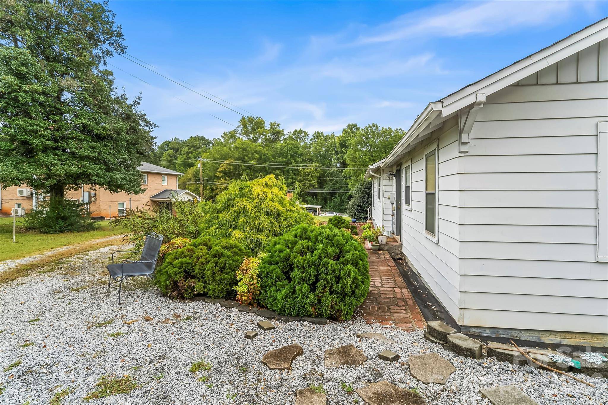 2290 US 70 HWY E, Morganton, NC 28655
