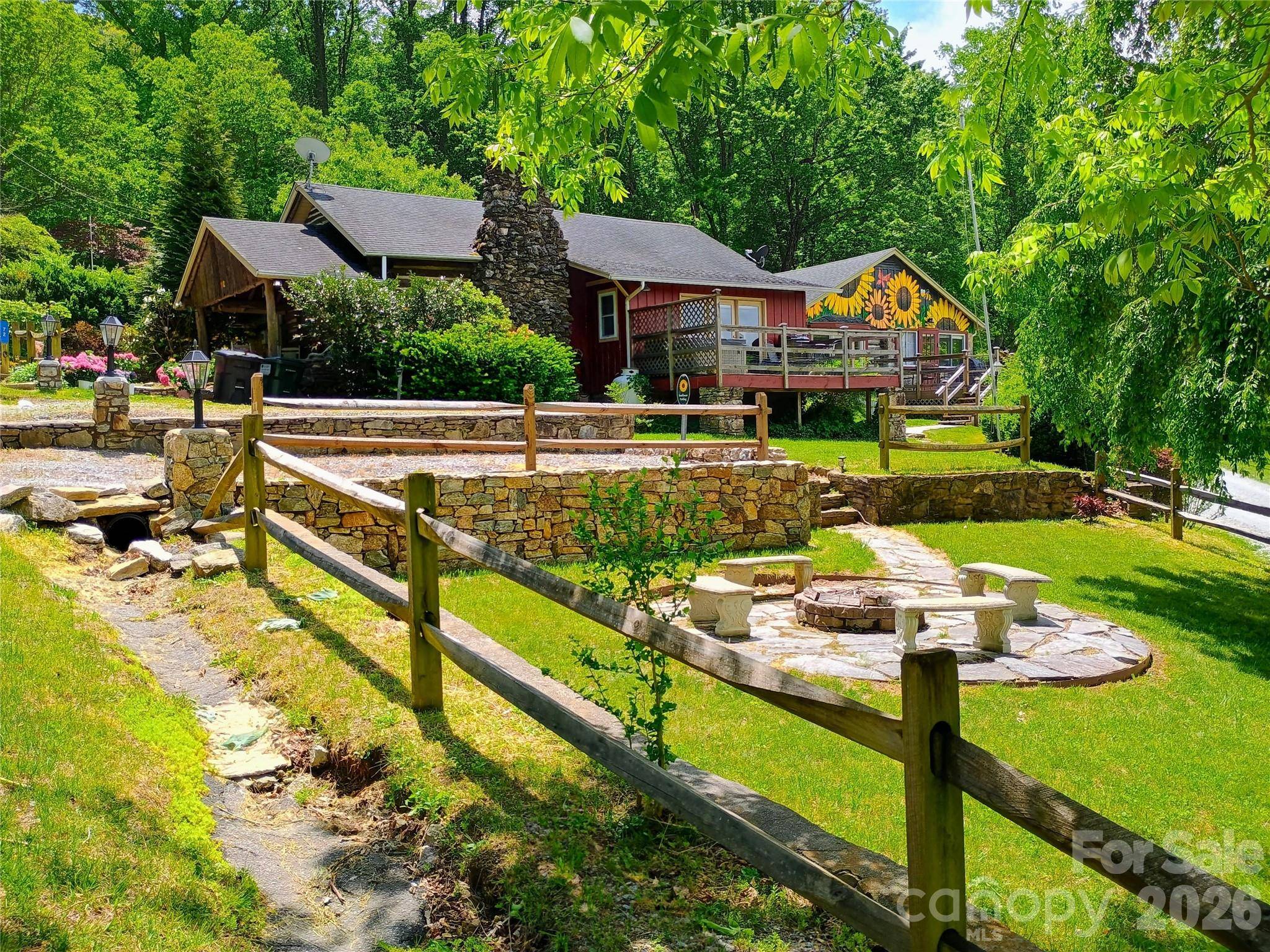 72 Chestnut Hill RD, Gerton, NC 28735