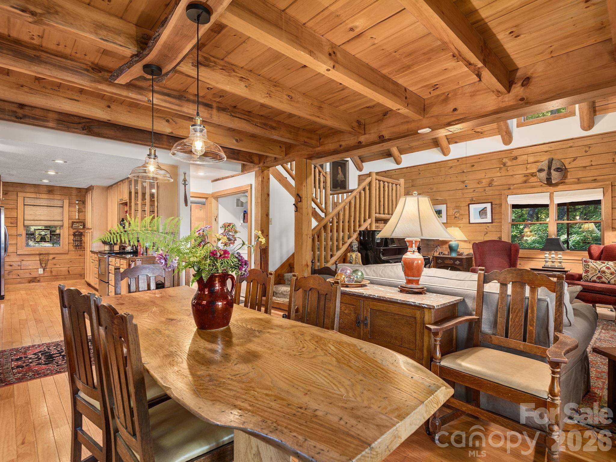 102 Carriage DR, Fairview, NC 28730