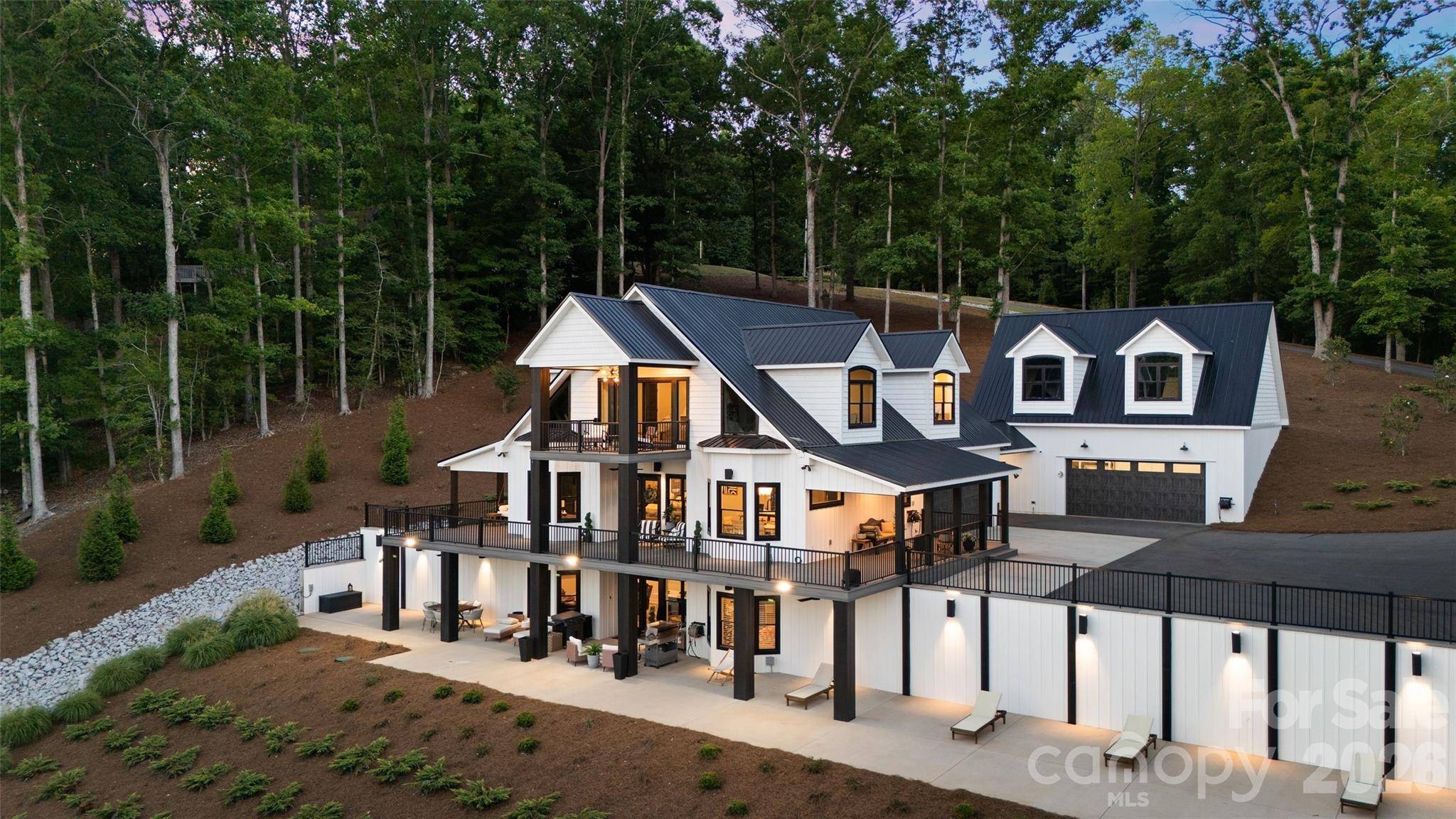 587 Carolina DR, Troy, NC 27371
