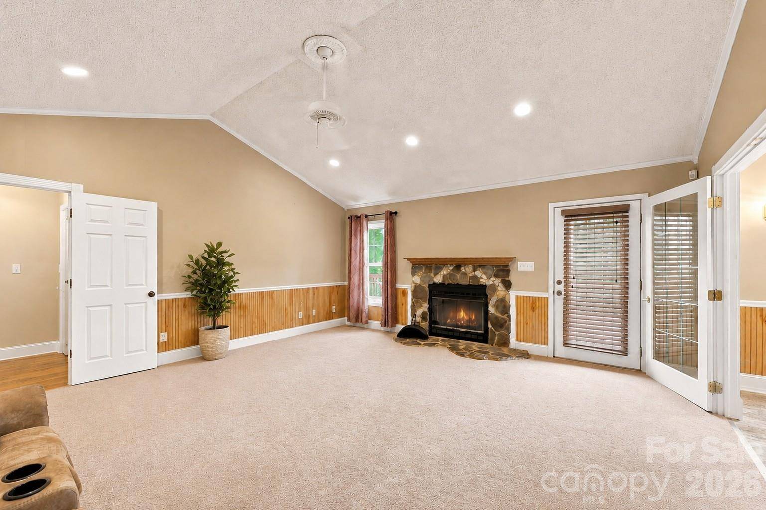 199 Bethlehem Manufacturing LN, Hickory, NC 28601