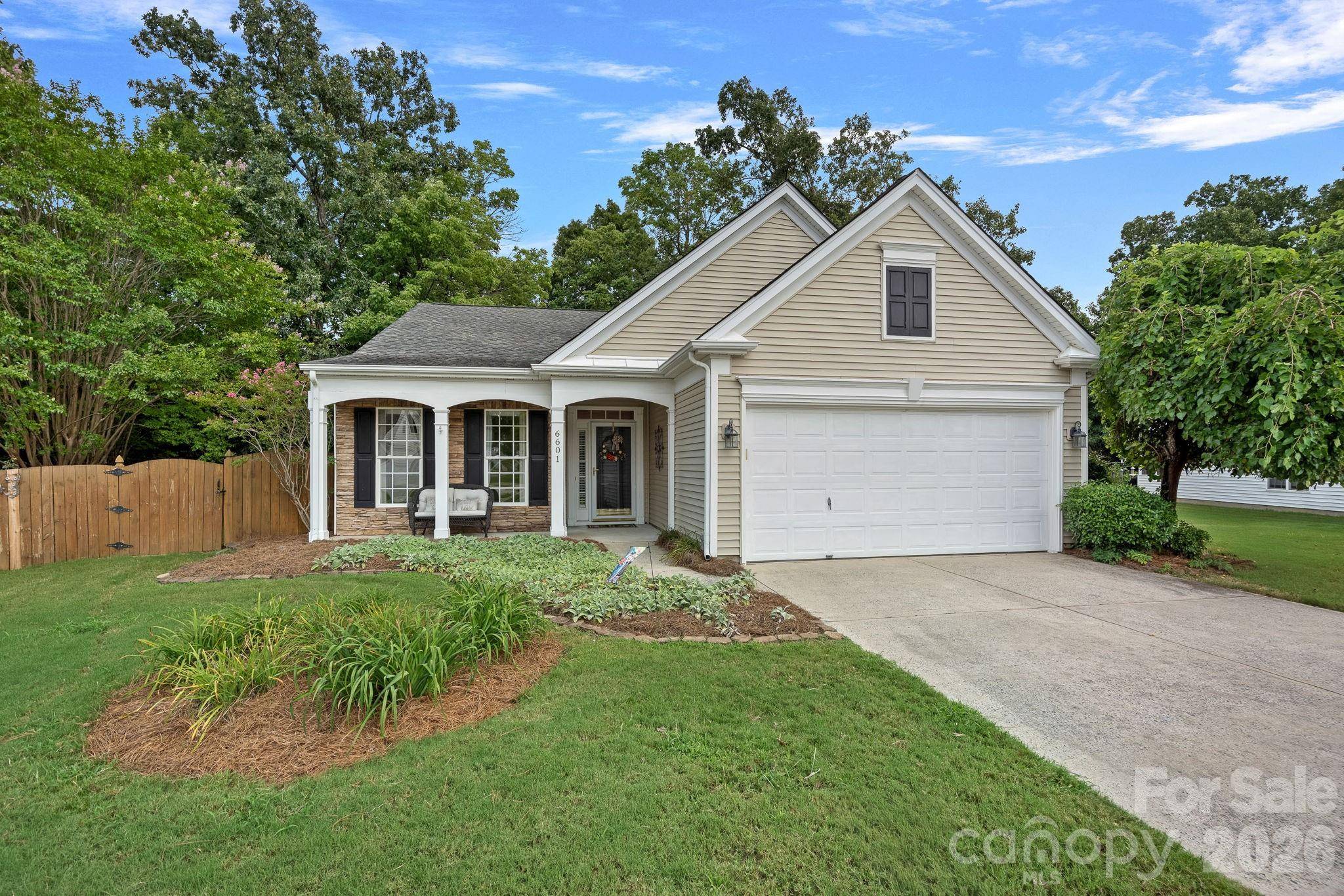 6601 Warbler Wood CT, Charlotte, NC 28269