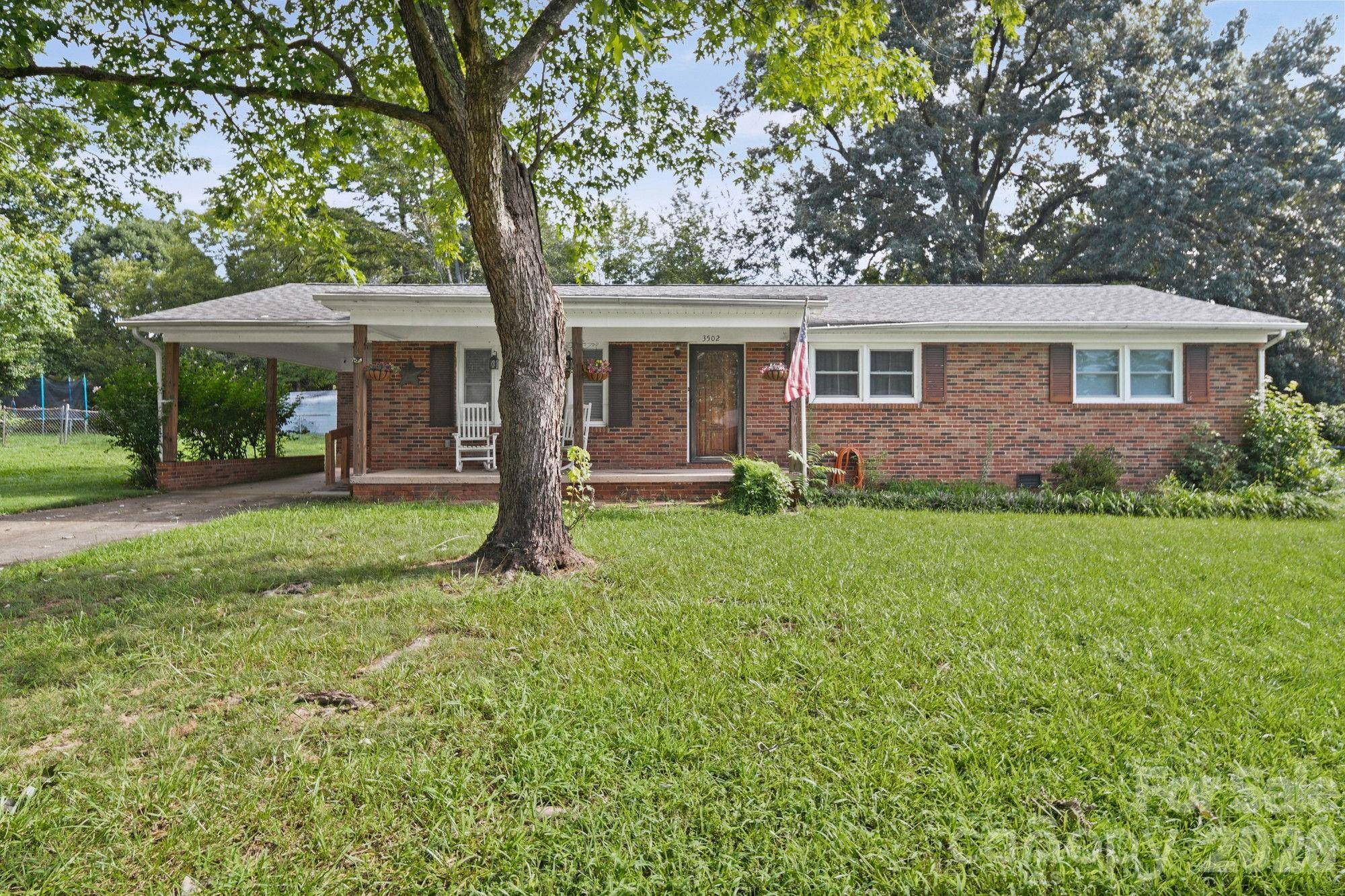 3502 Merry Oaks LN, Dallas, NC 28034