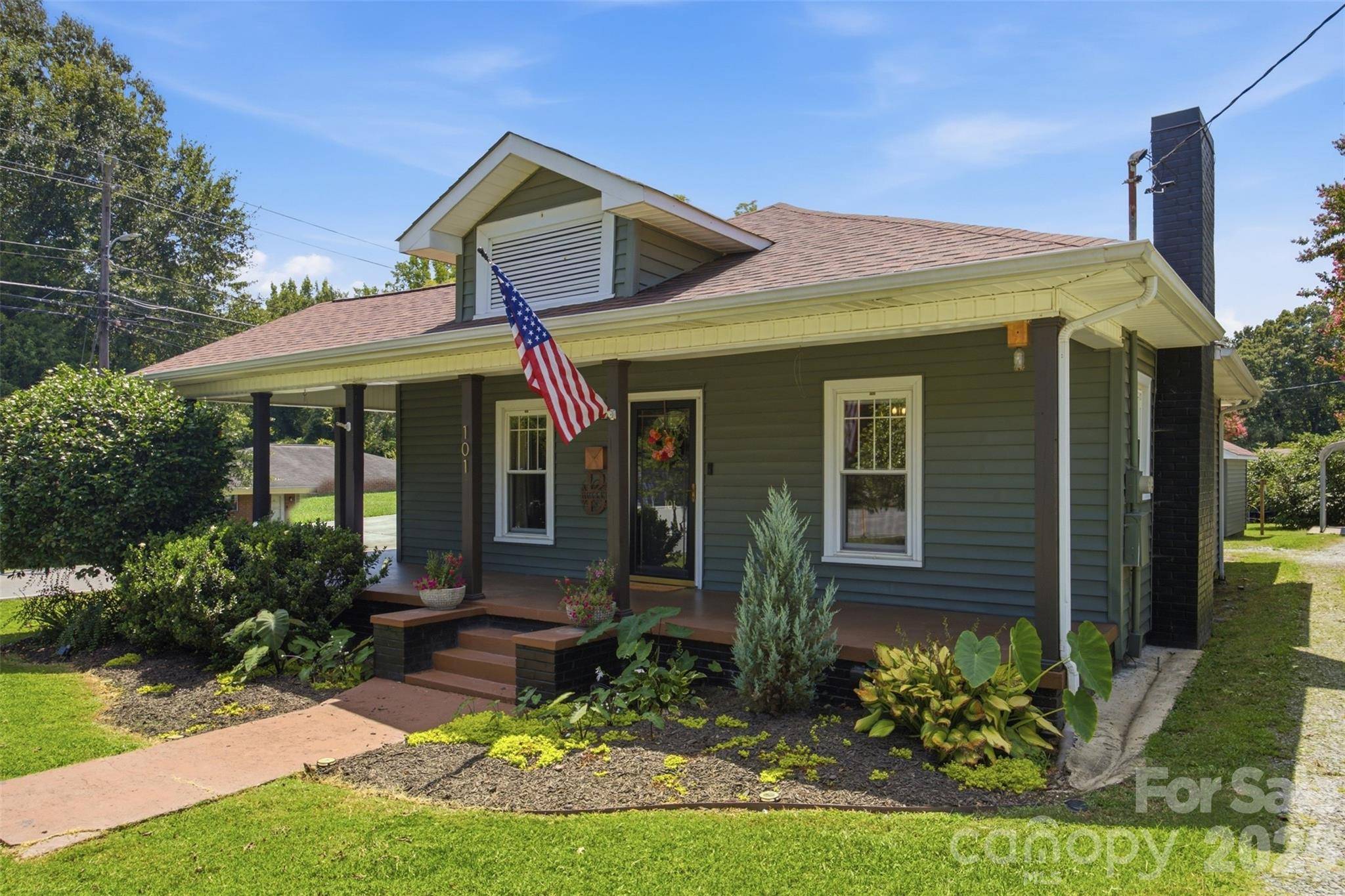 101 Sunset DR, Stanley, NC 28164