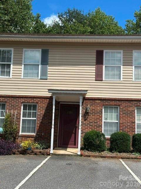 1535 20th AVE NE, Hickory, NC 28601
