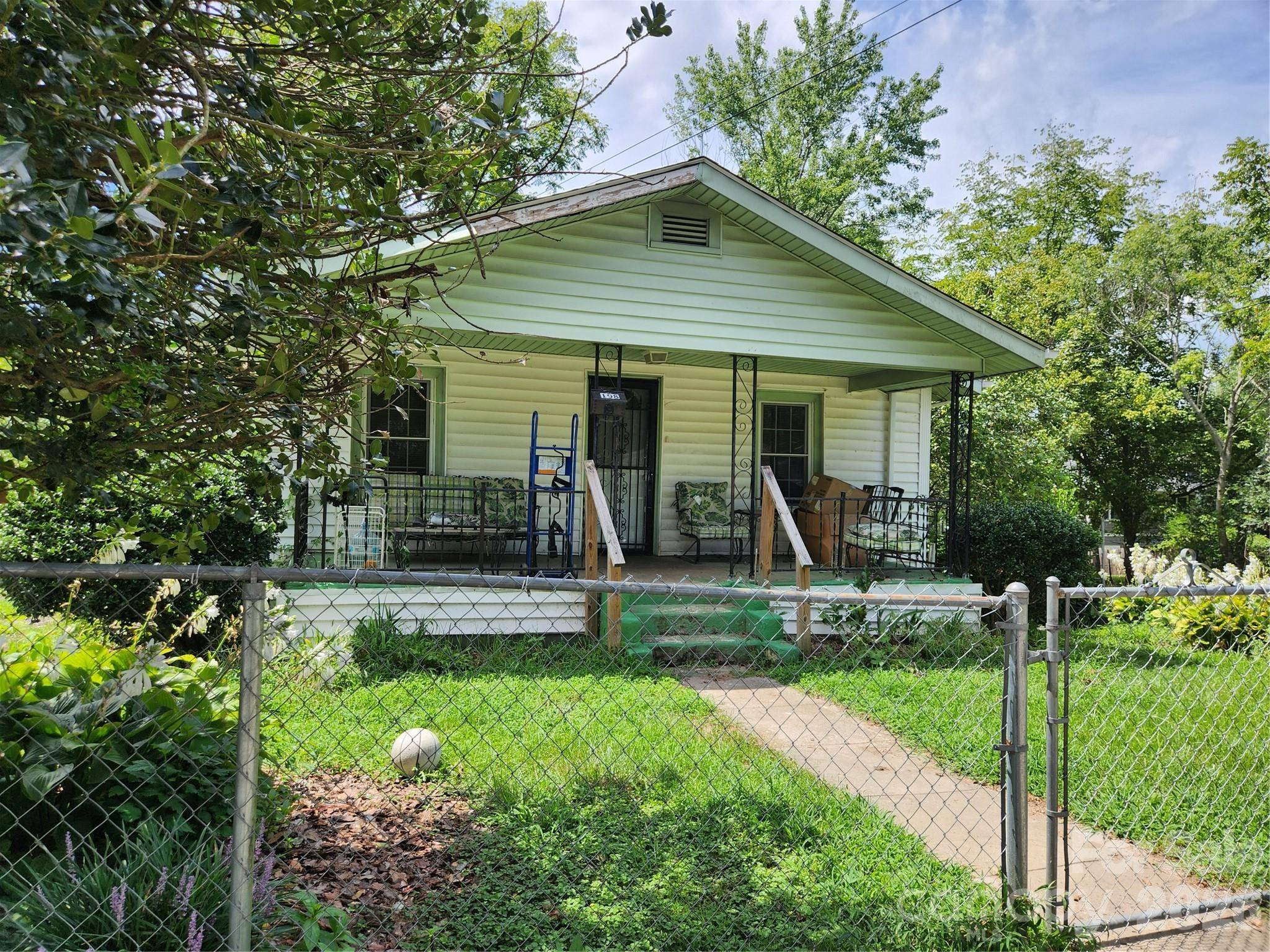 198 Fayetteville ST, Asheville, NC 28806