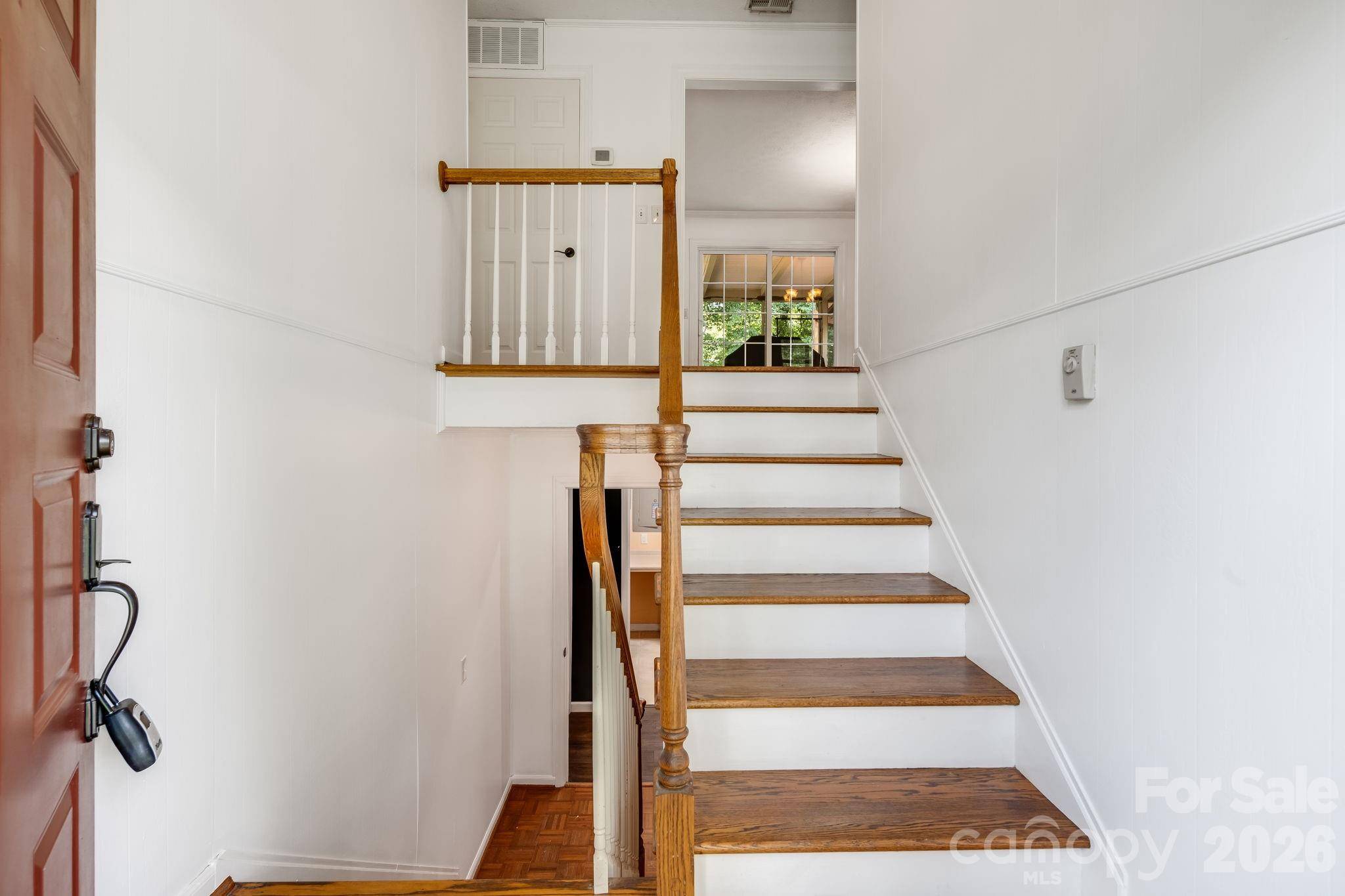 129 Whisperwood DR, Hendersonville, NC 28791