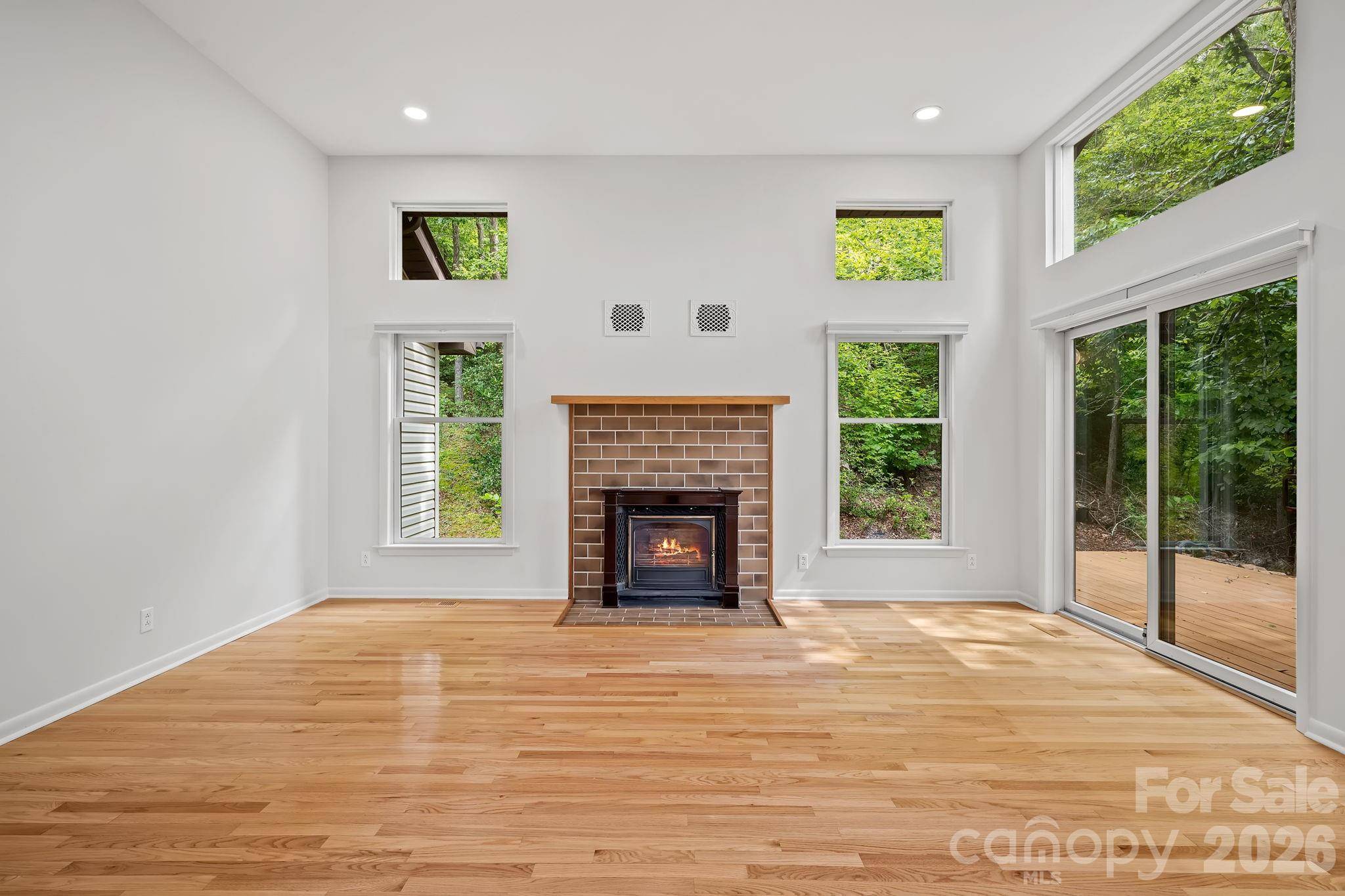 163 Woodburn DR, Swannanoa, NC 28778