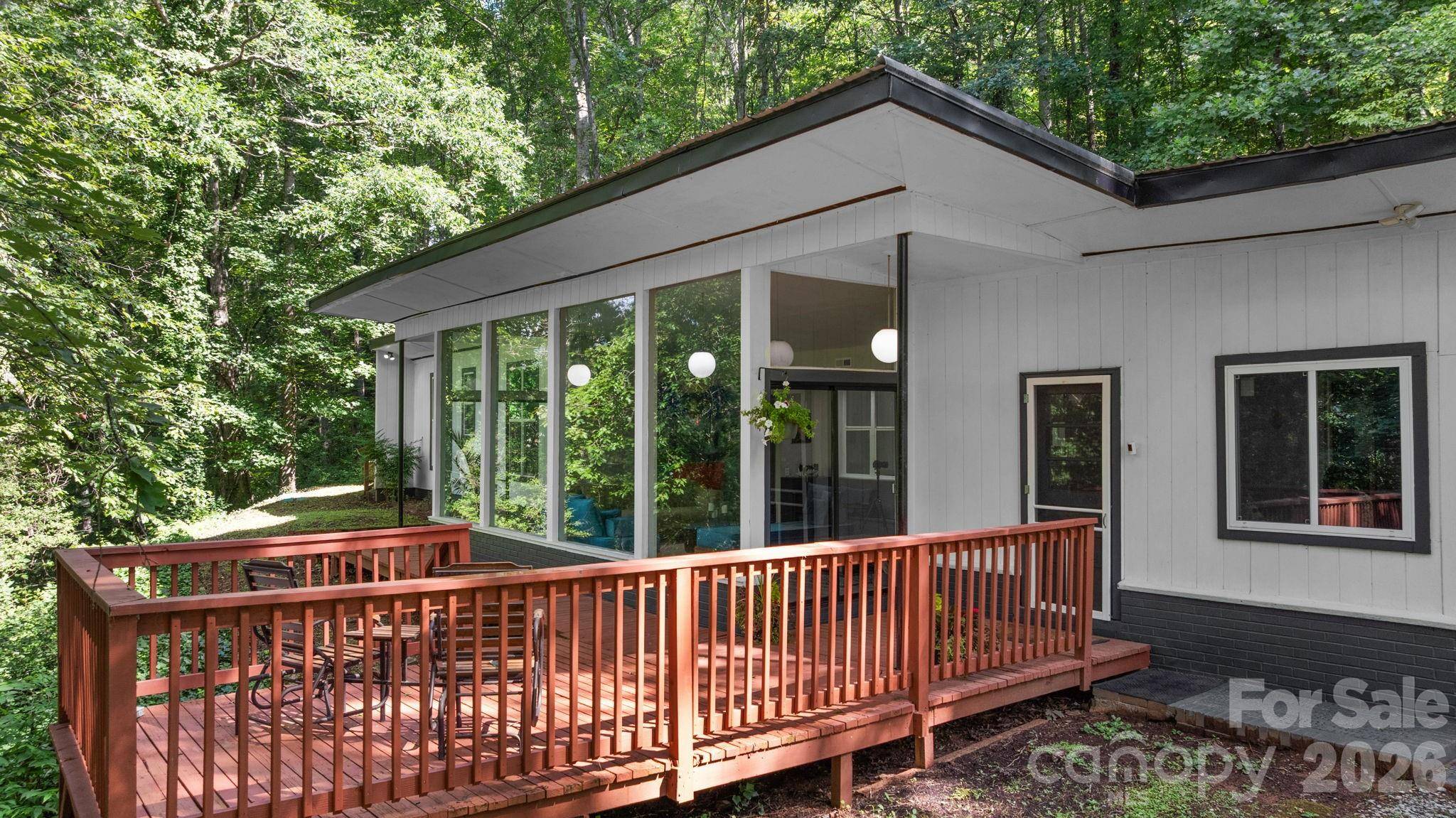 103 Riverwood DR, Sylva, NC 28779