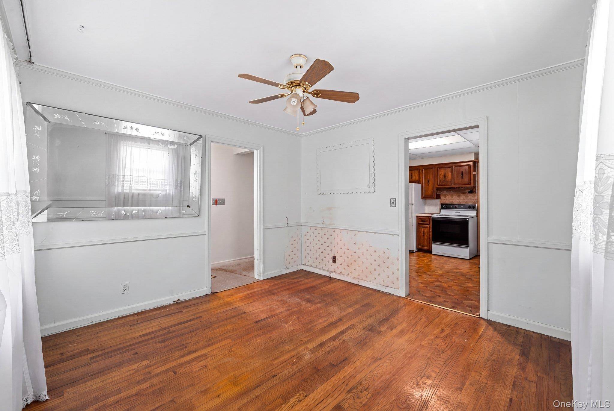 118-18 235th ST, Cambria Heights, NY 11411