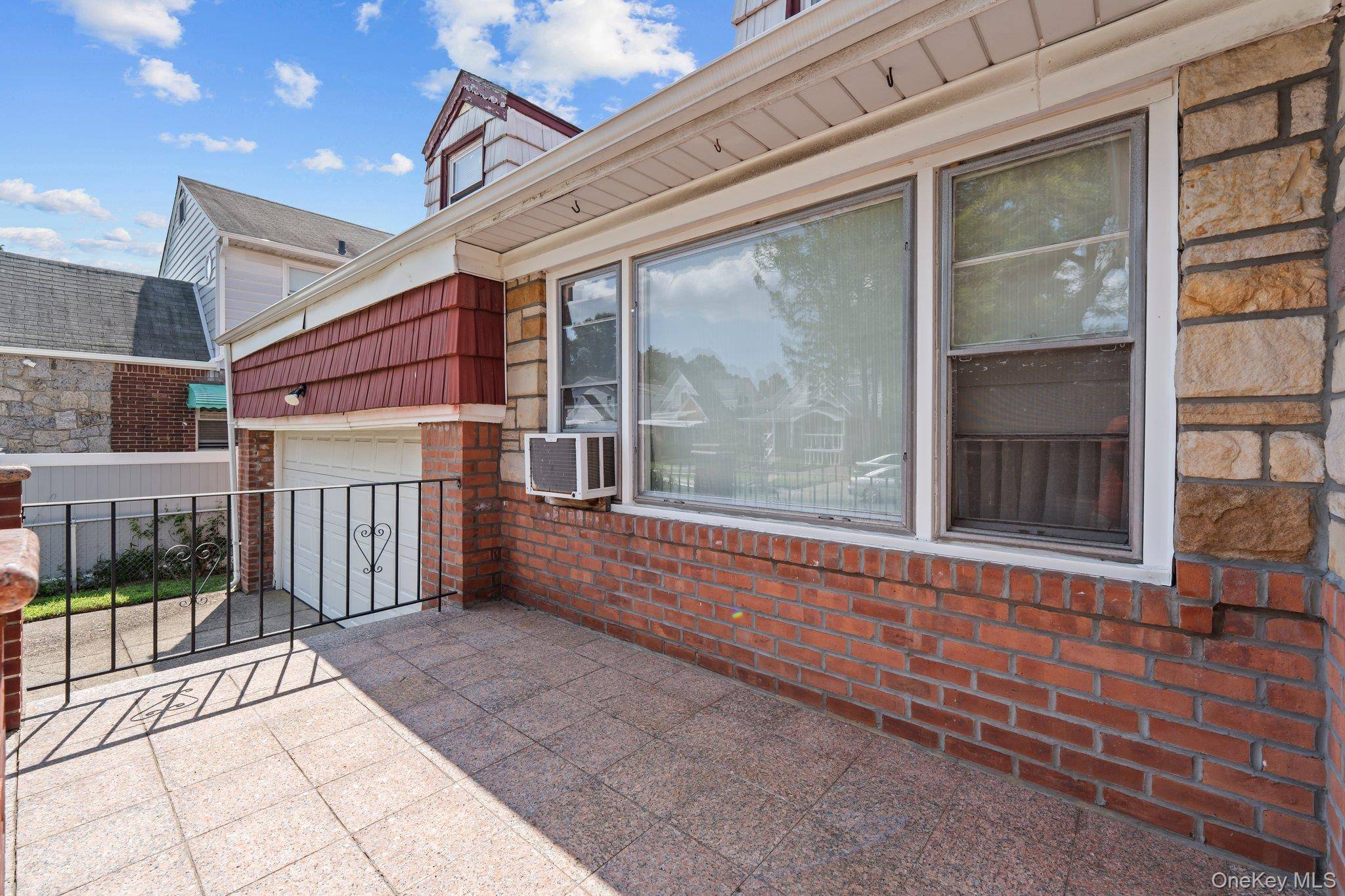 118-18 235th ST, Cambria Heights, NY 11411