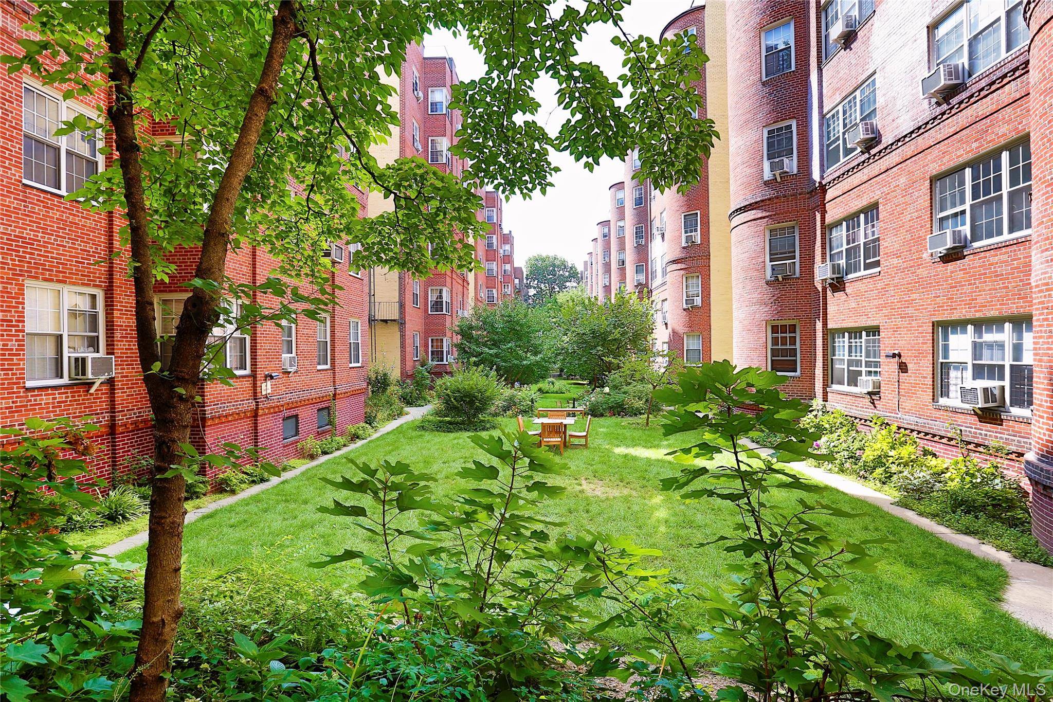 77-12 35 AVE #A51, Jackson Heights, NY 11372