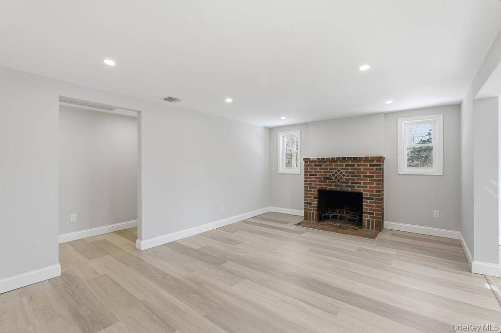 452 Montauk HWY, East Quogue, NY 11942