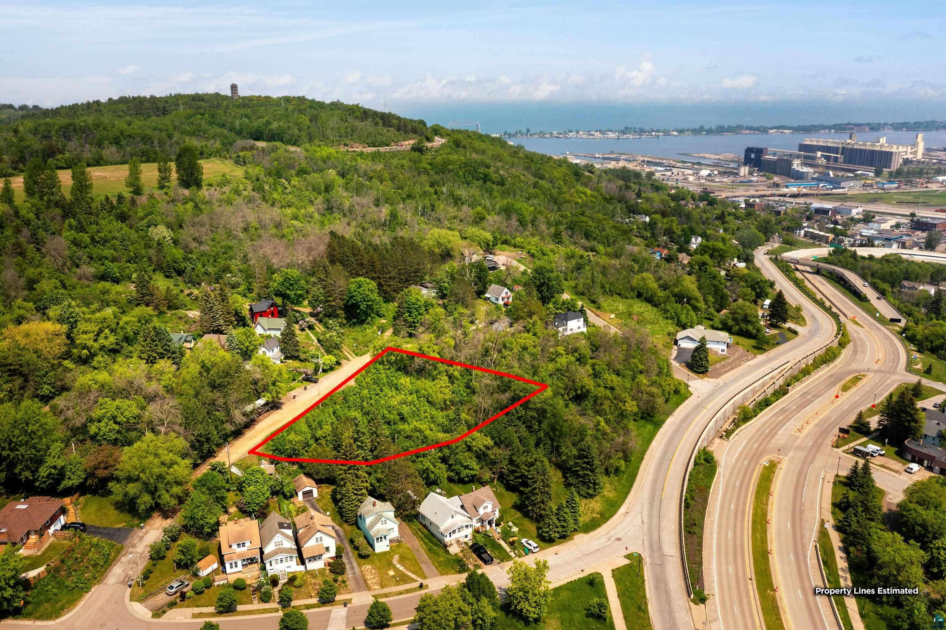 xxxx W 10th St, Duluth, MN 55806