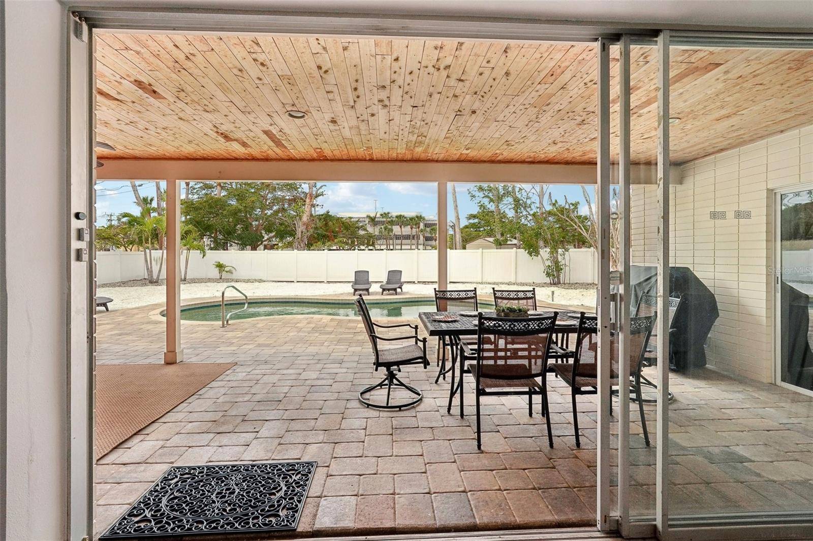 55 N WASHINGTON DR, Sarasota, FL 34236