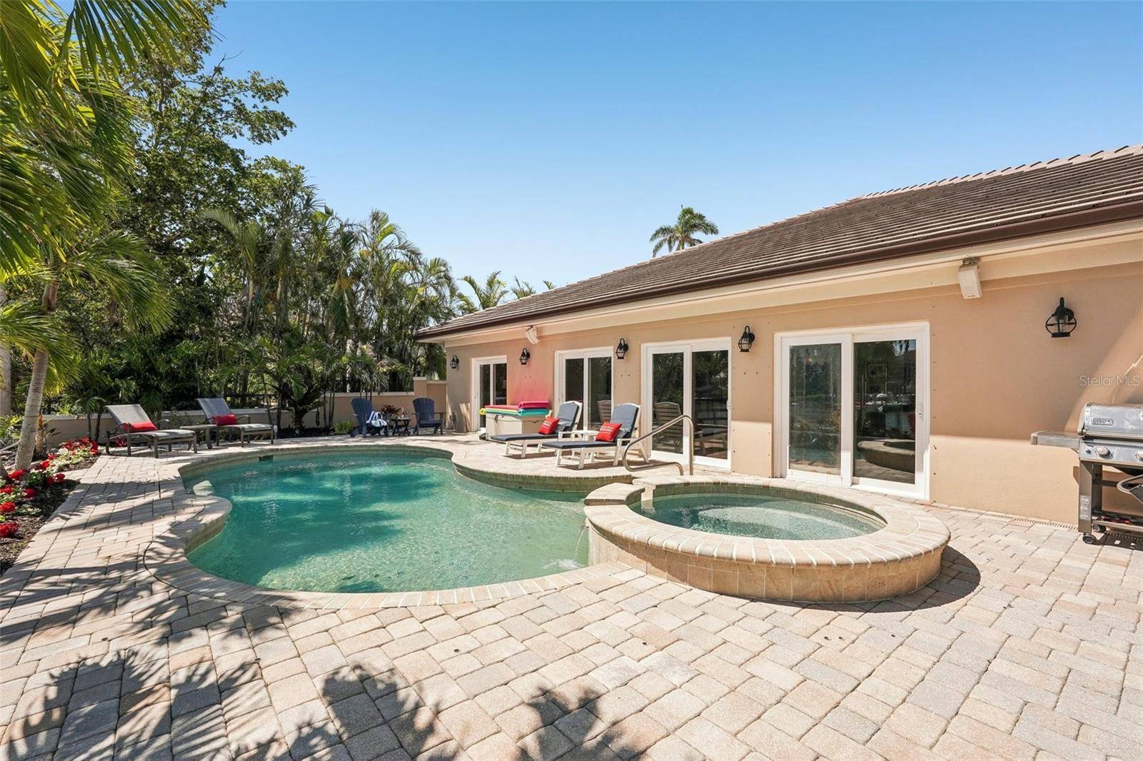 85 S POLK DR, Sarasota, FL 34236
