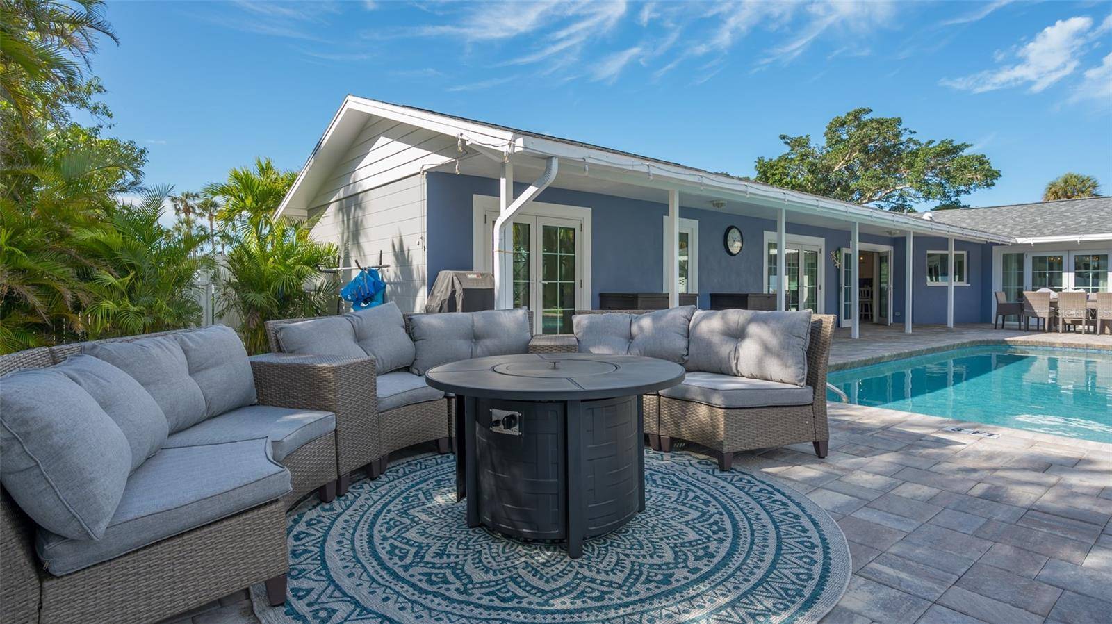 500 SCHOONER LN, Longboat Key, FL 34228
