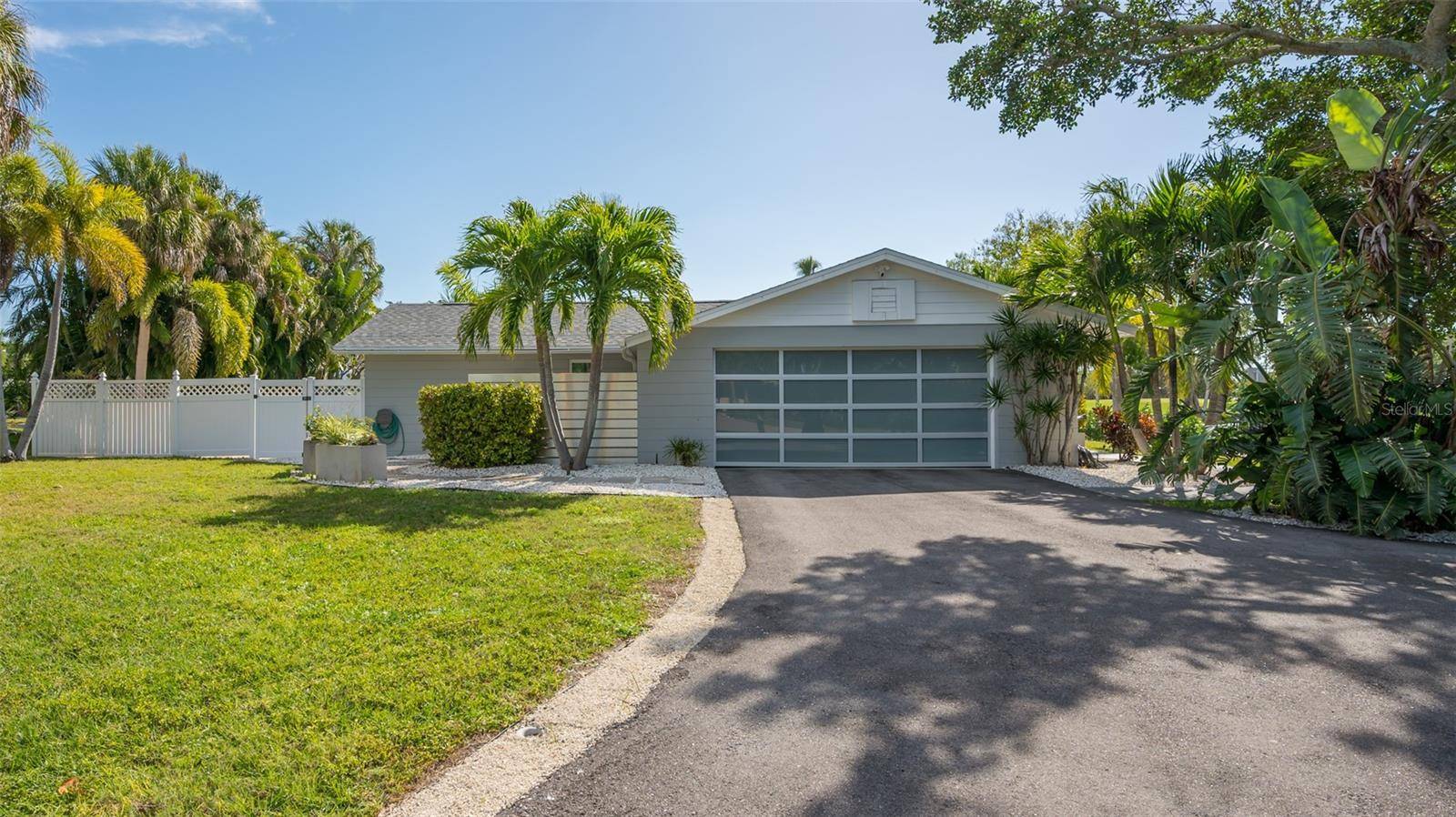 500 SCHOONER LN, Longboat Key, FL 34228