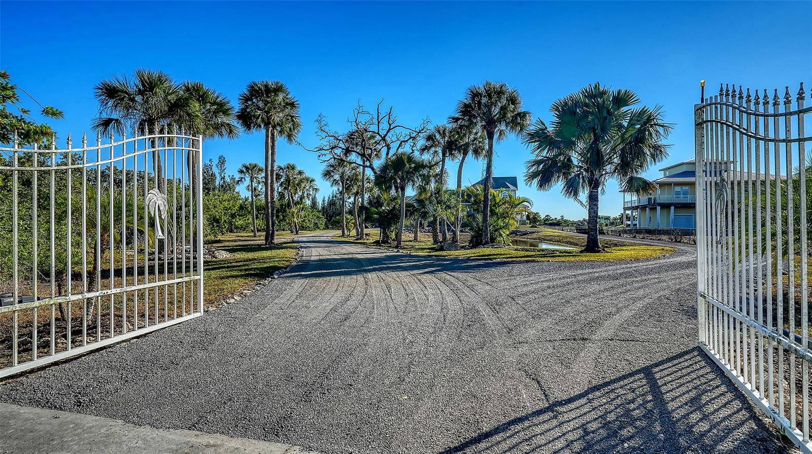 925 BAYSHORE DR, Terra Ceia, FL 34250