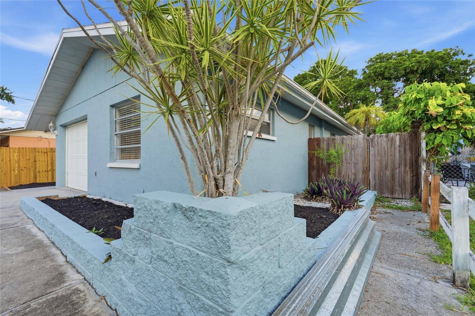 1915 COLLEEN ST, Sarasota, FL 34231