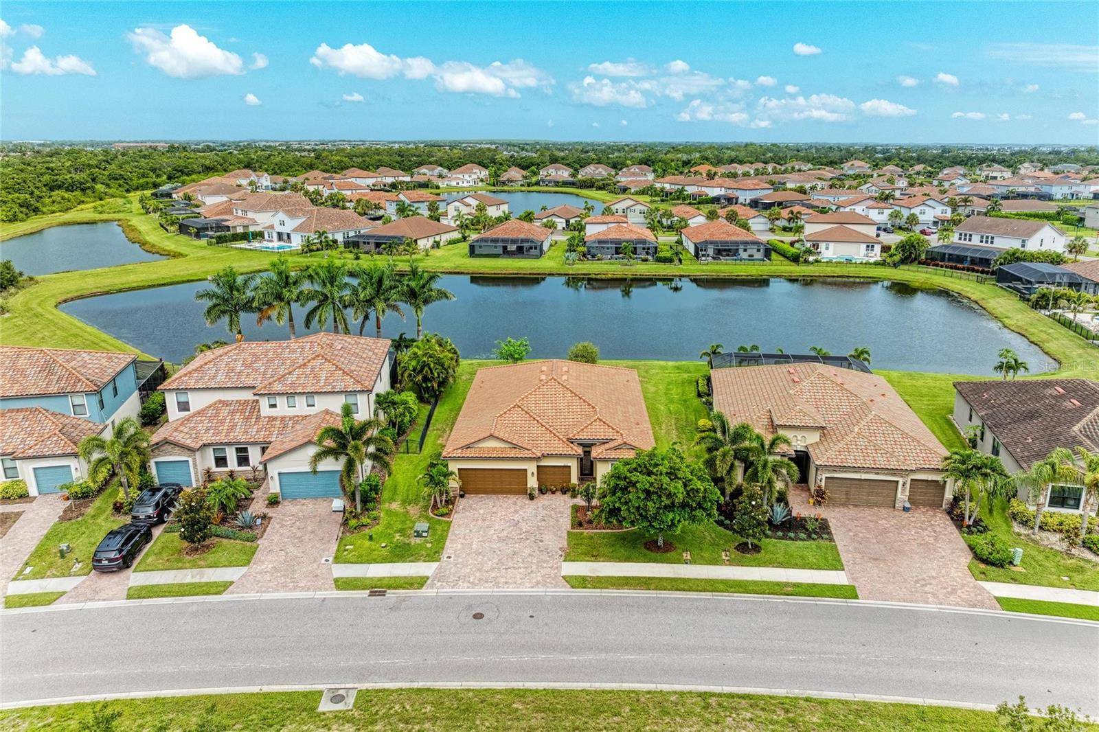 3512 SAVANNA PALMS CT, Lakewood Ranch, FL 34211