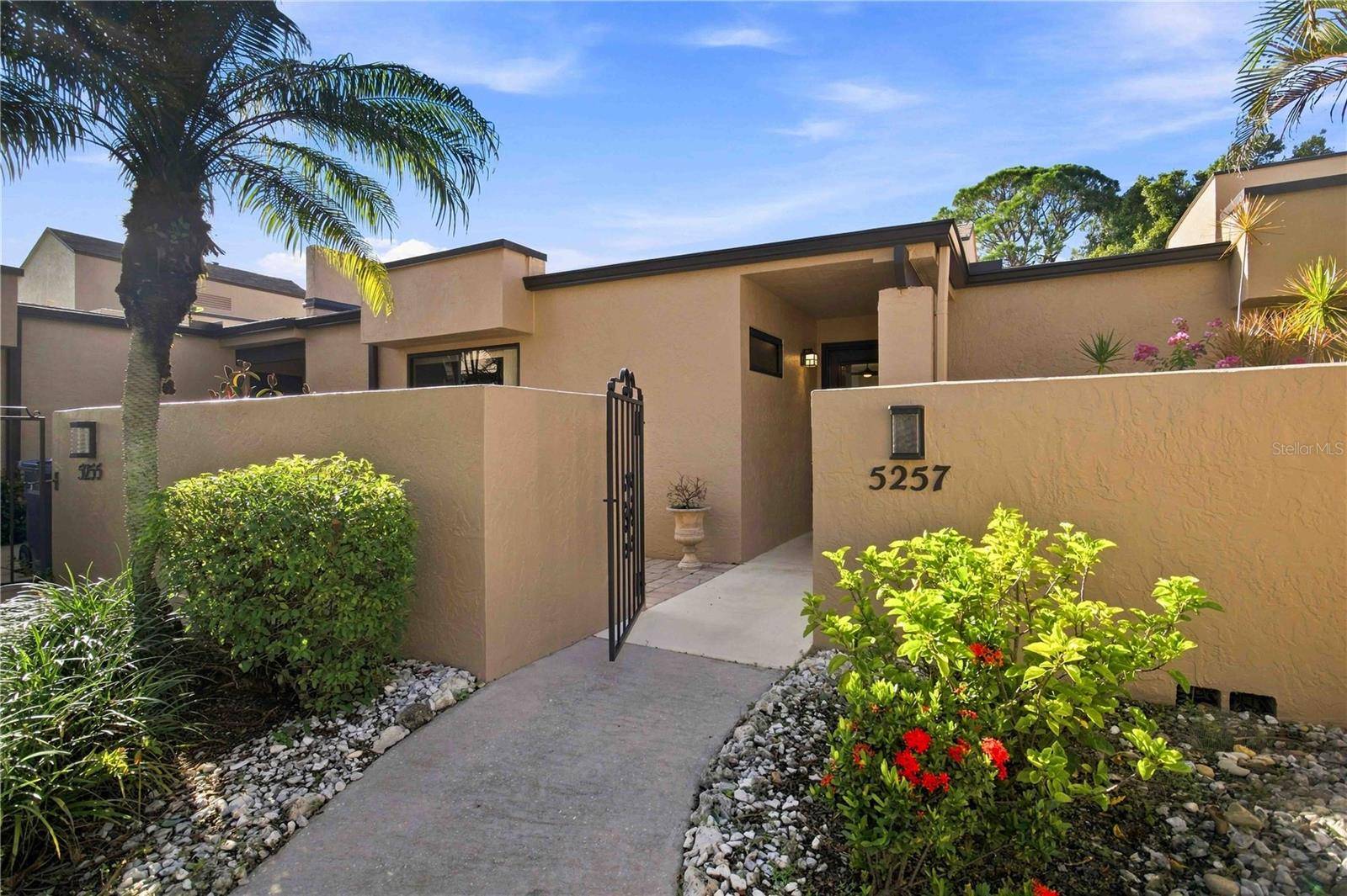 5257 MYRTLE WOOD #29, Sarasota, FL 34235