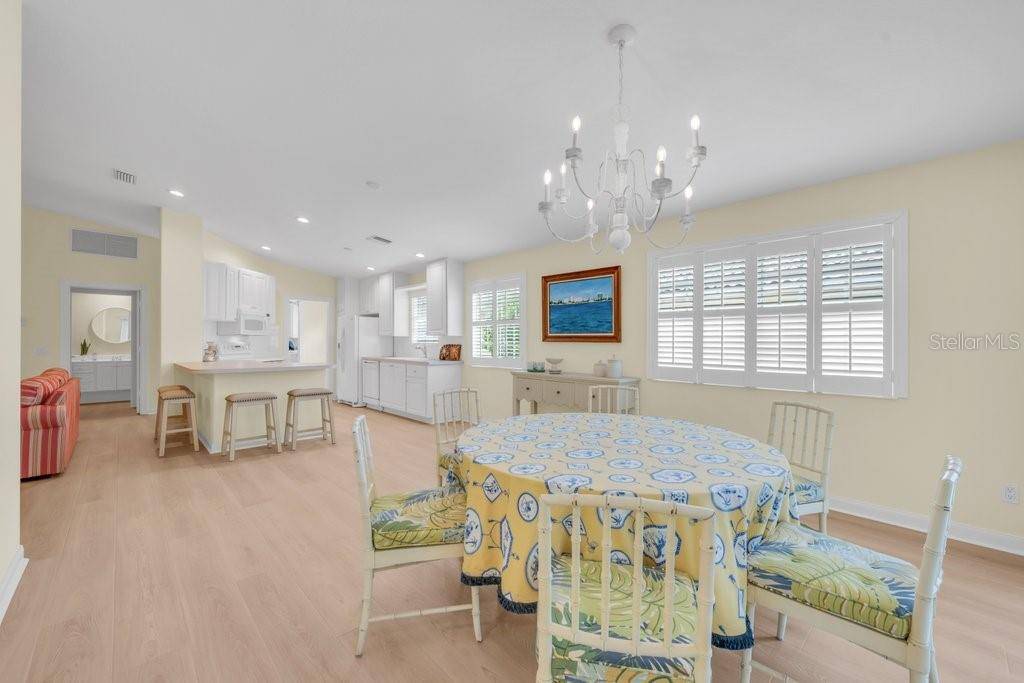 7564 PESARO DR, Sarasota, FL 34238