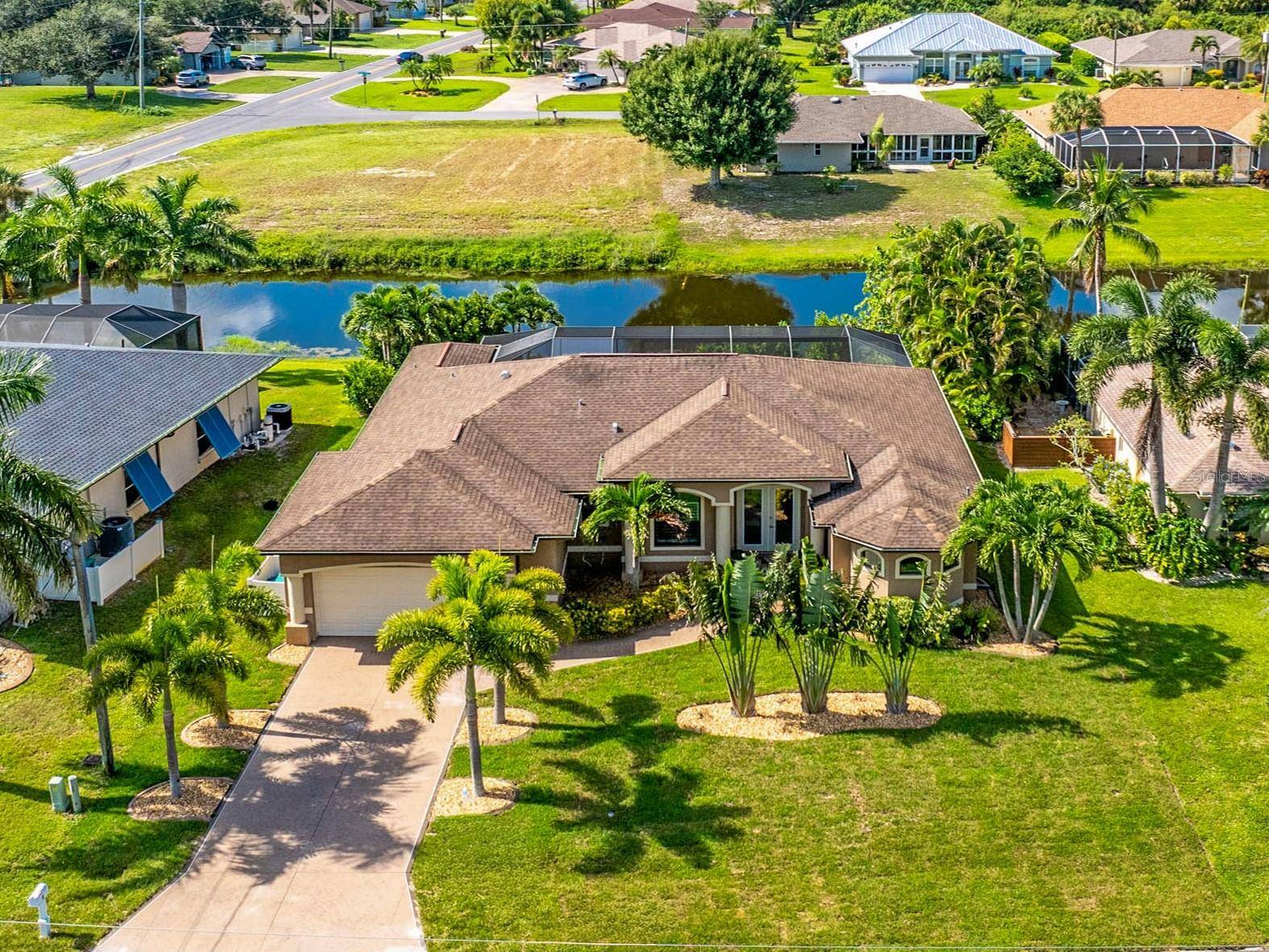 4 WHITE MARSH LN, Rotonda West, FL 33947
